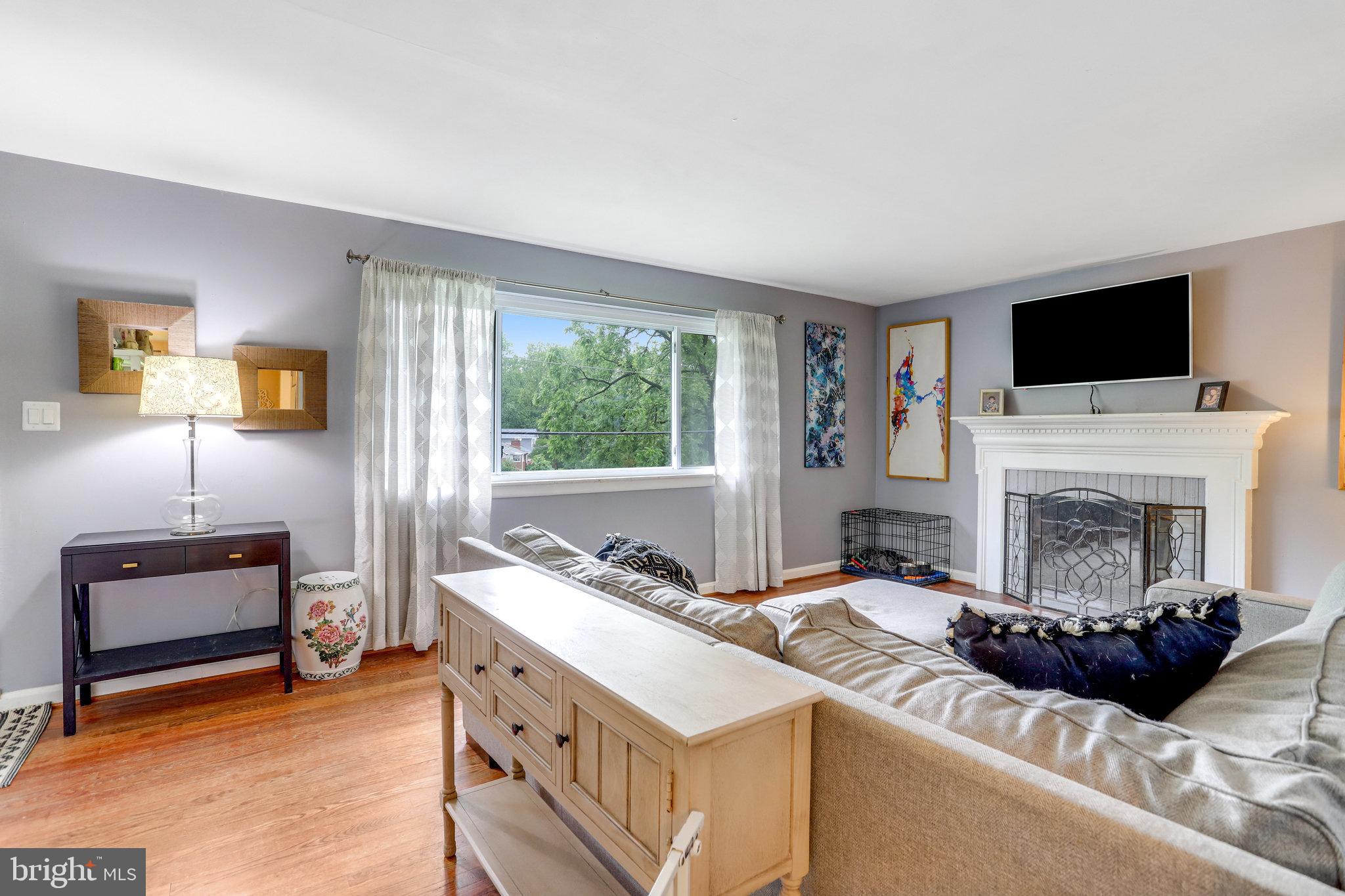 Real estate listing preview #14