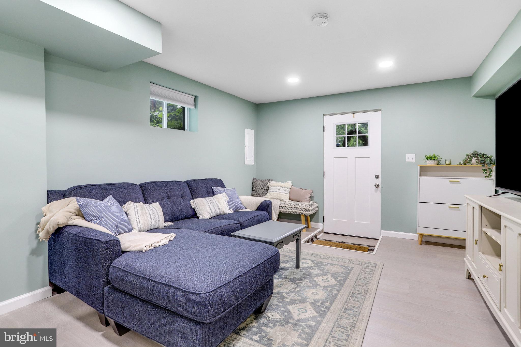 Real estate listing preview #7