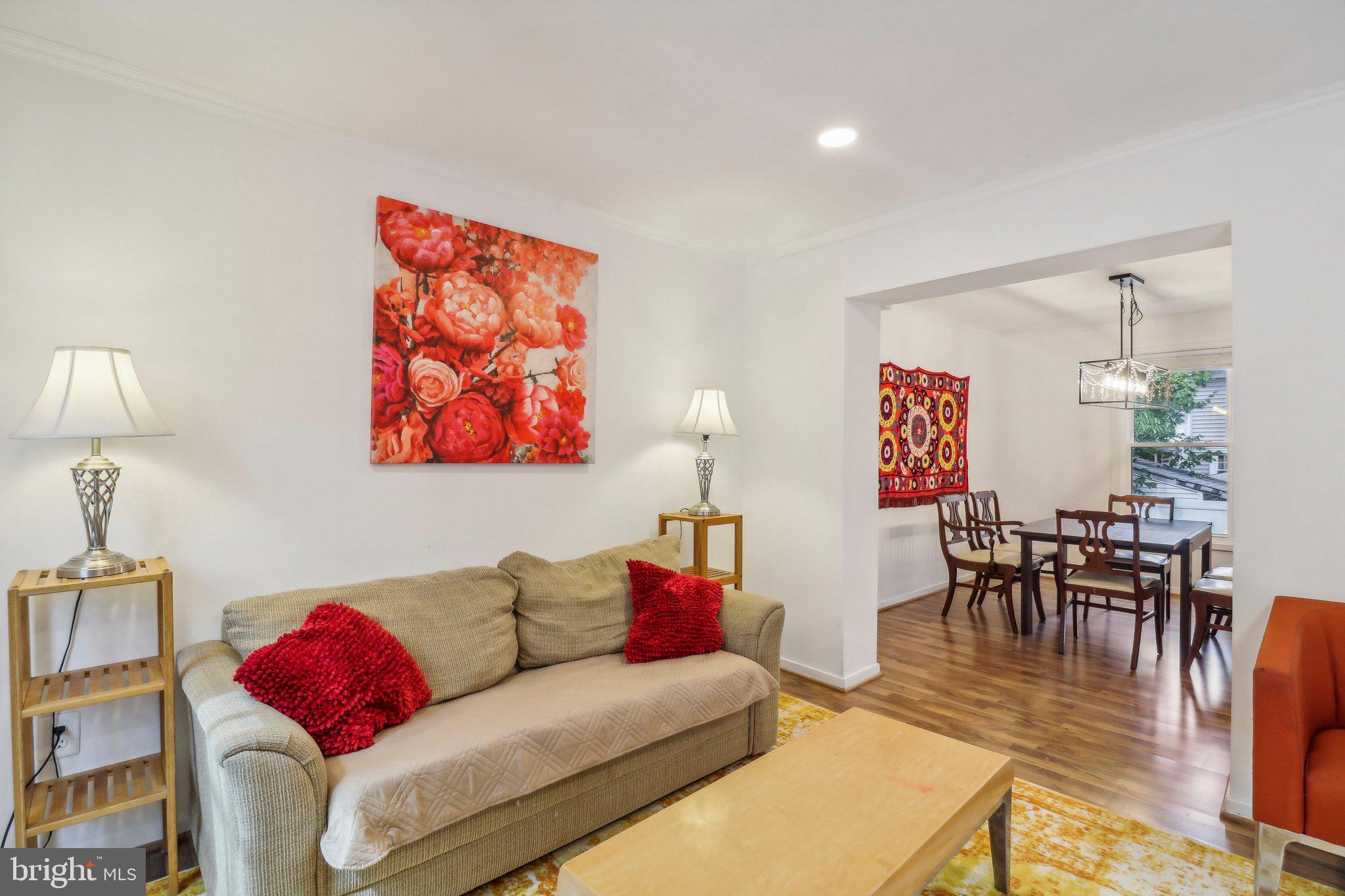 Real estate listing preview #9