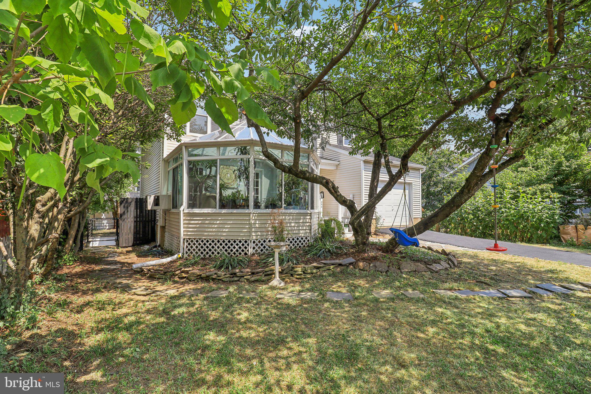 Real estate listing preview #4