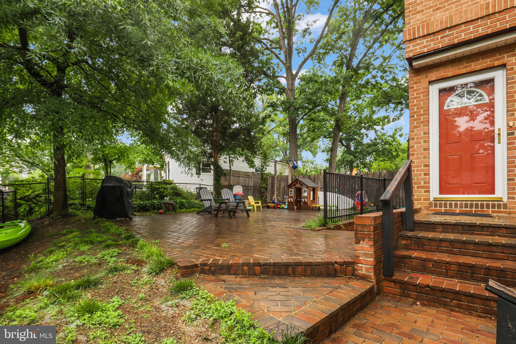 Real estate listing preview #2