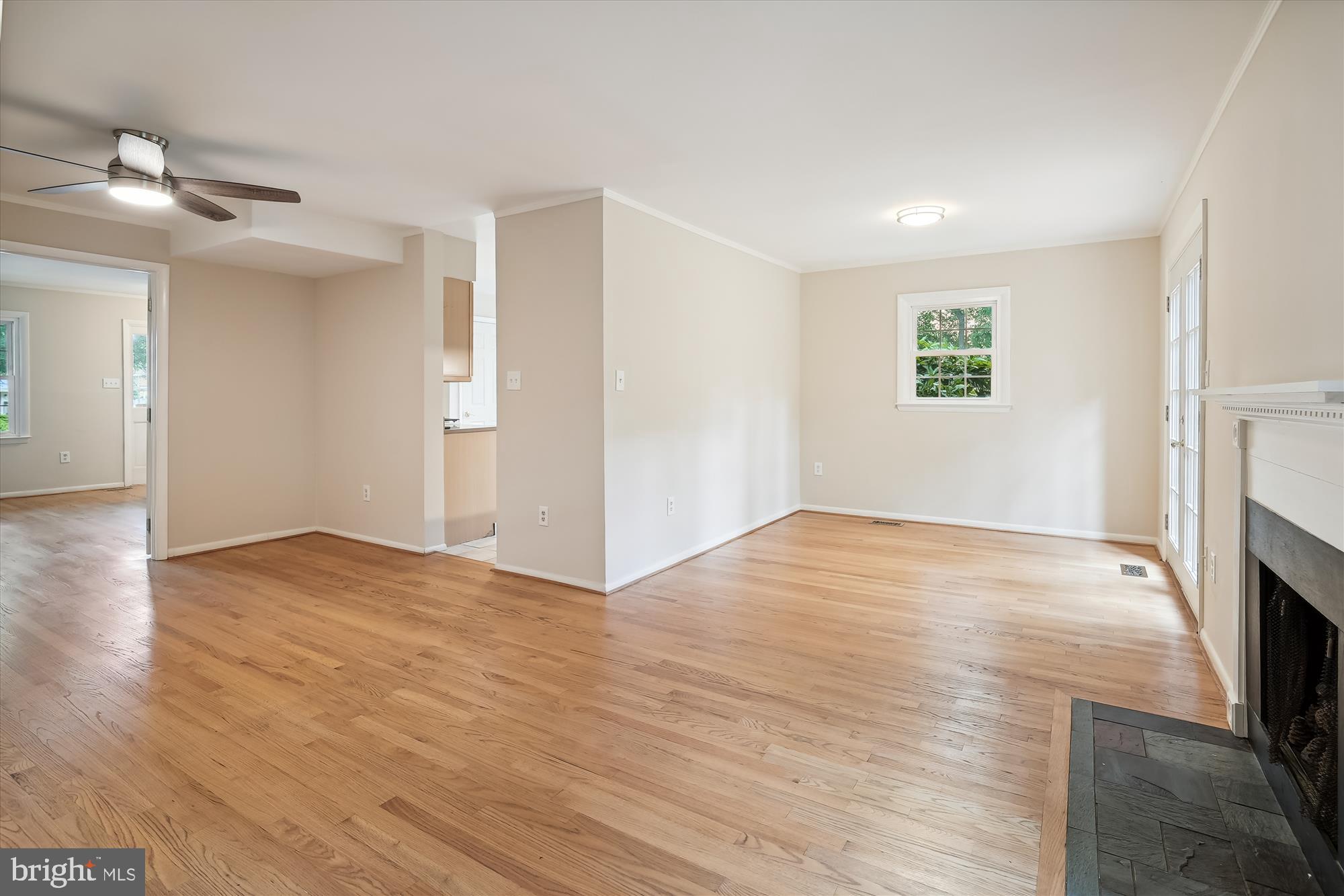 Real estate listing preview #9