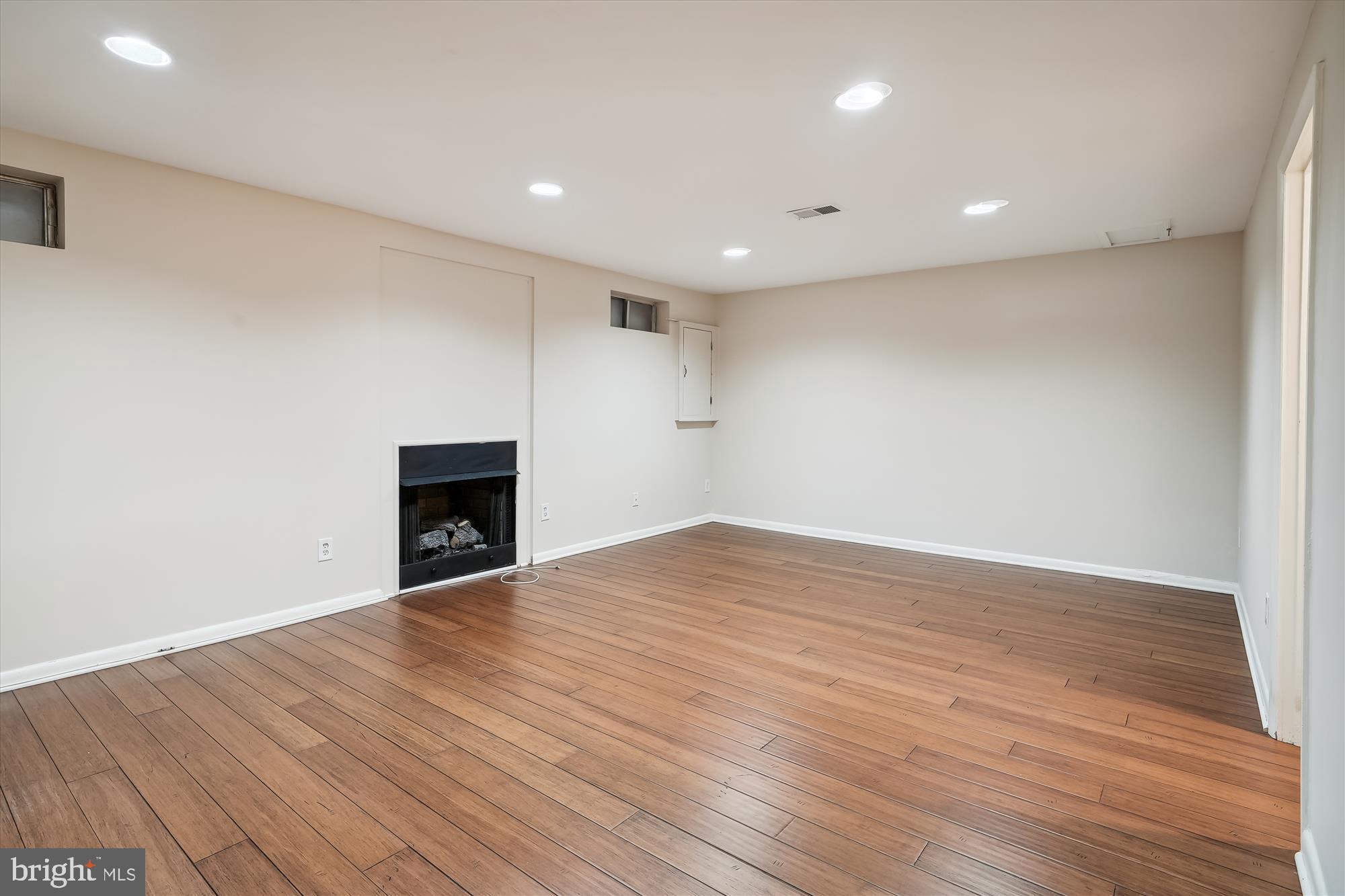 Real estate listing preview #27