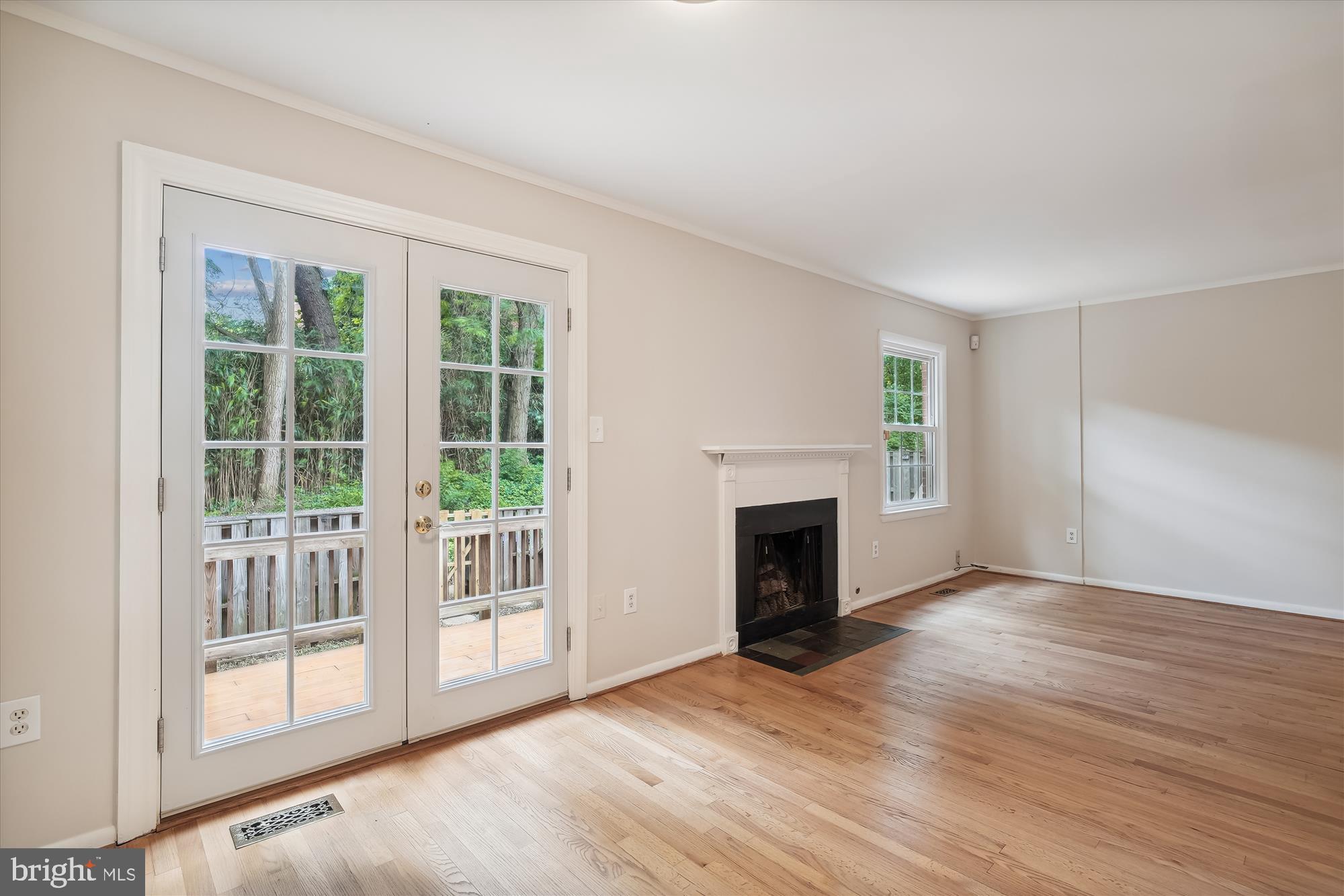 Real estate listing preview #5