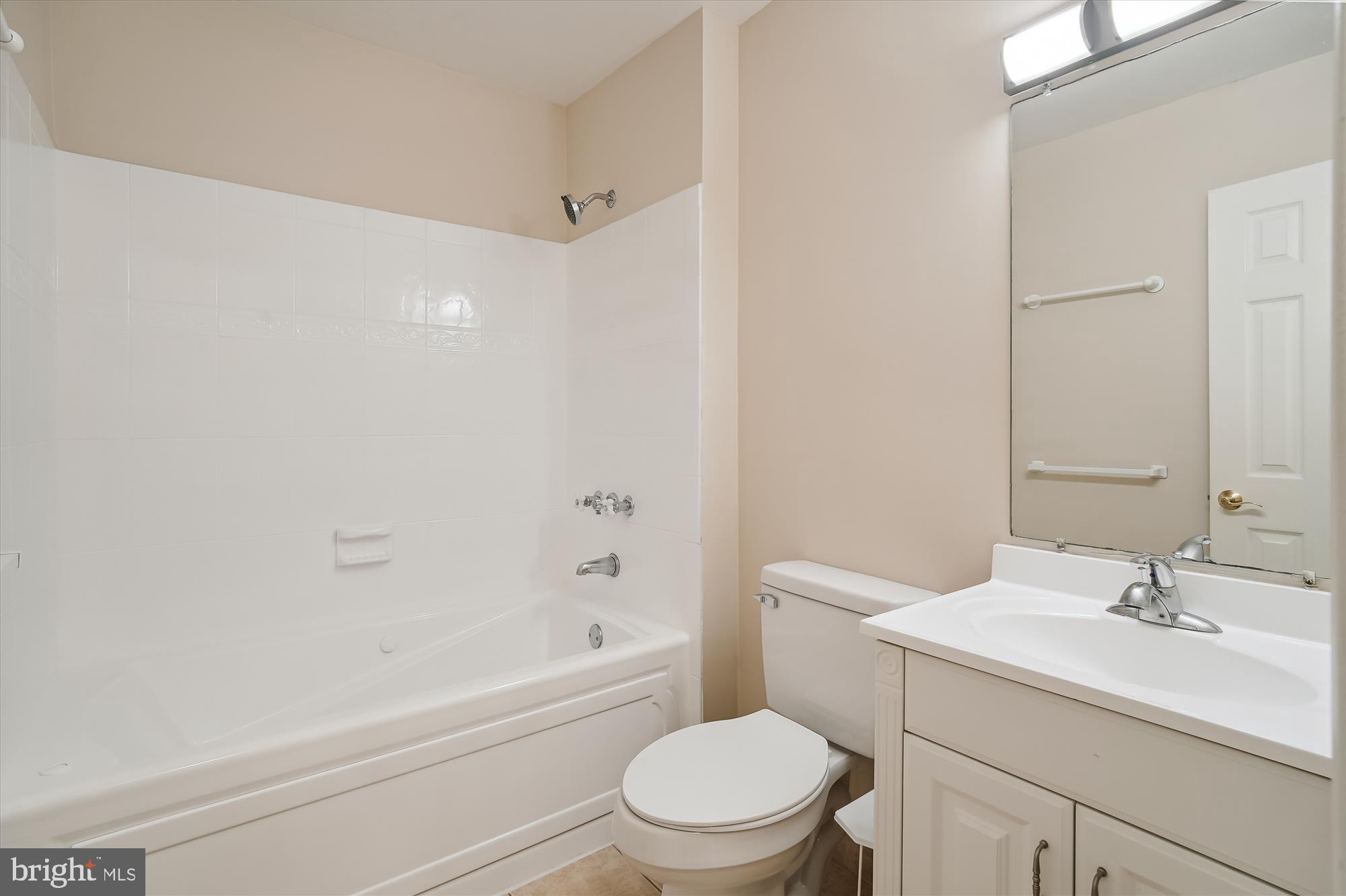 Real estate listing preview #24