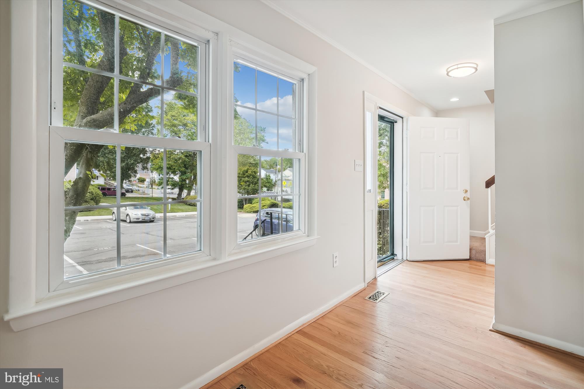 Real estate listing preview #3