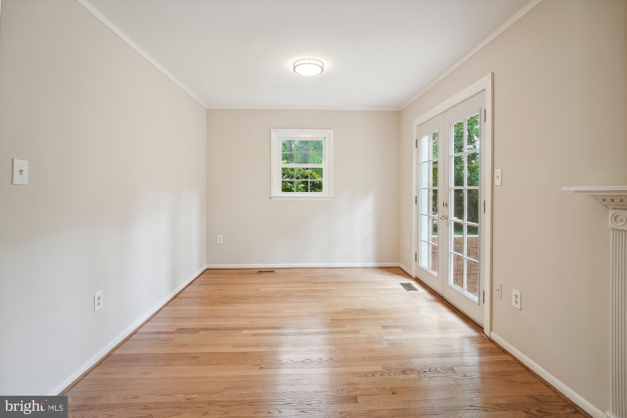 Real estate listing preview #8