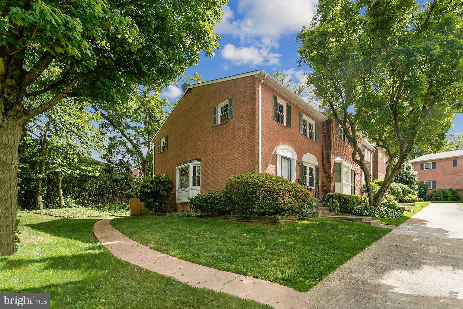 Real estate listing preview #1