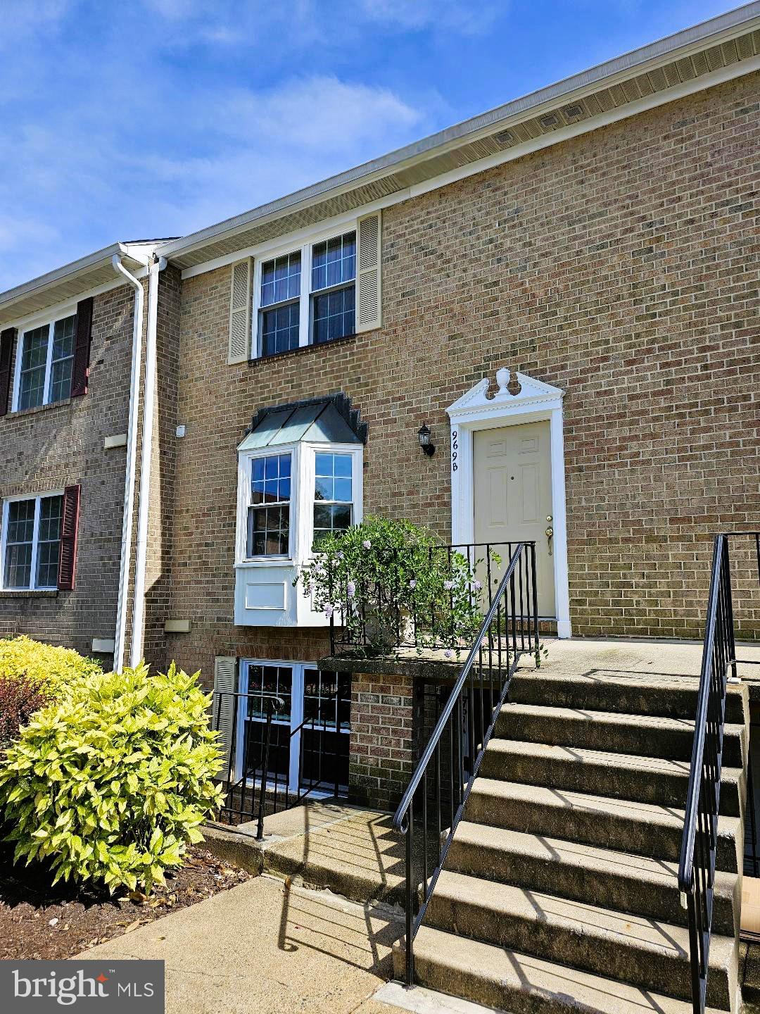 Real estate listing preview #3