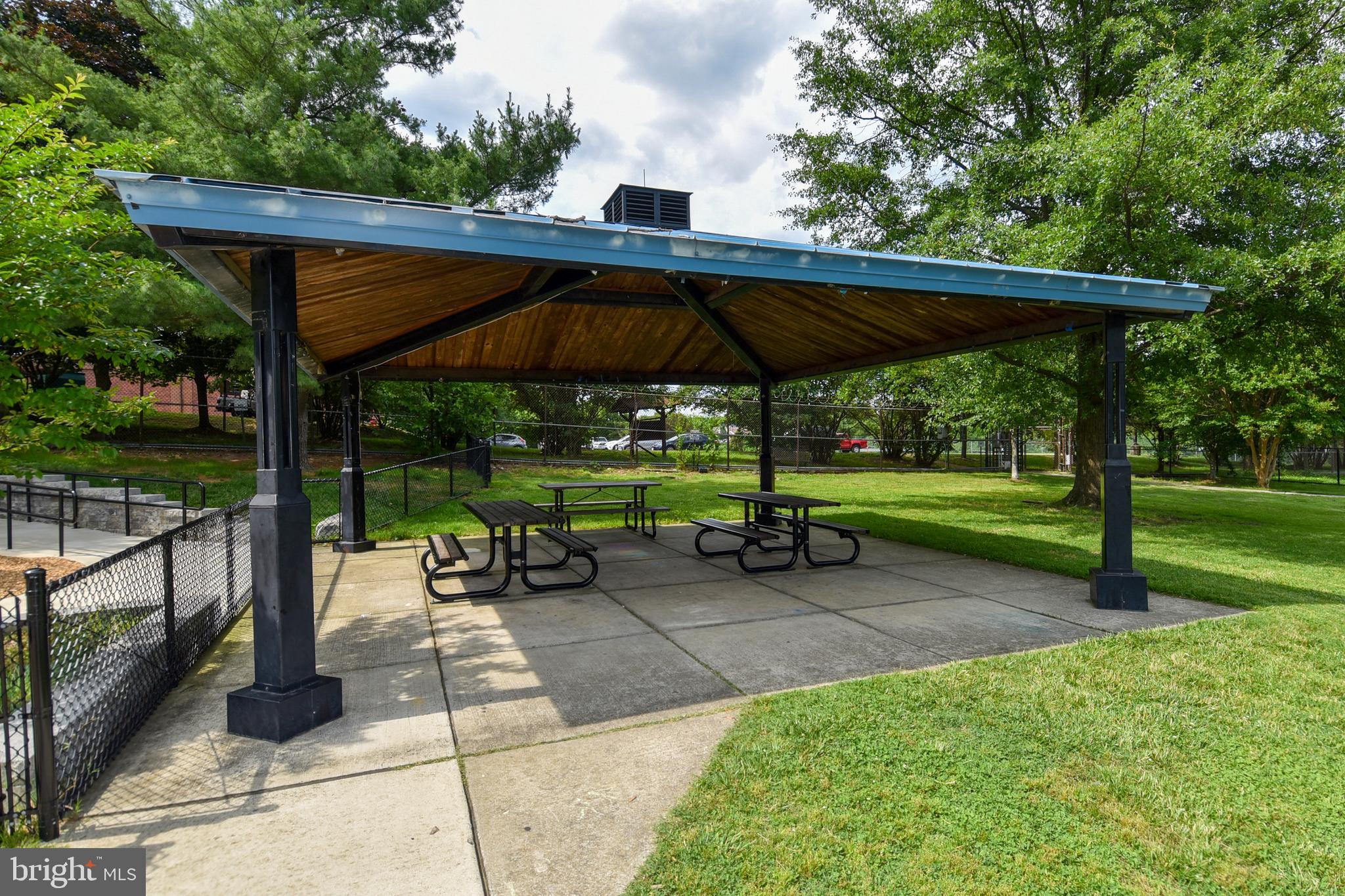 Real estate listing preview #53