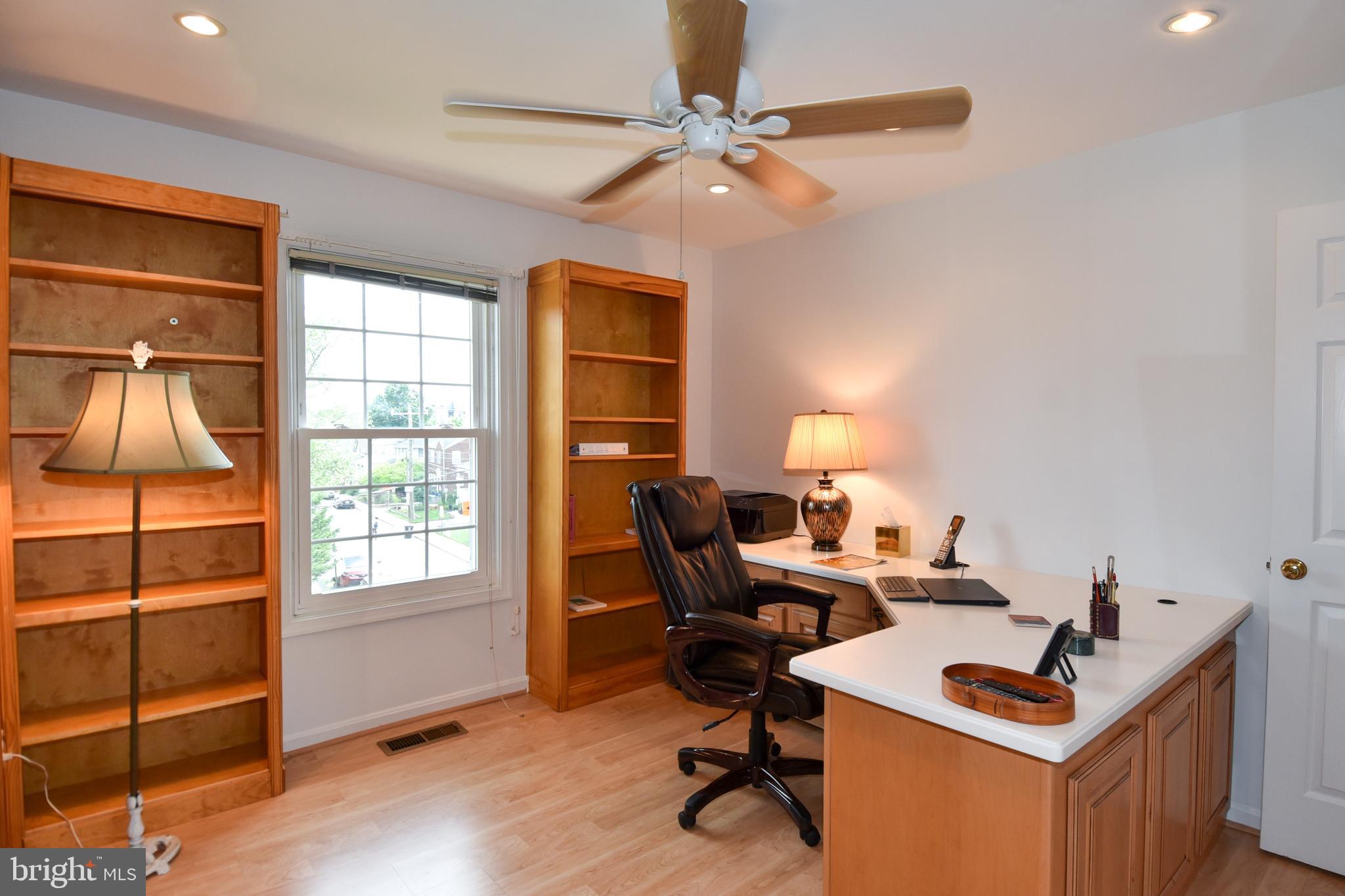 Real estate listing preview #32