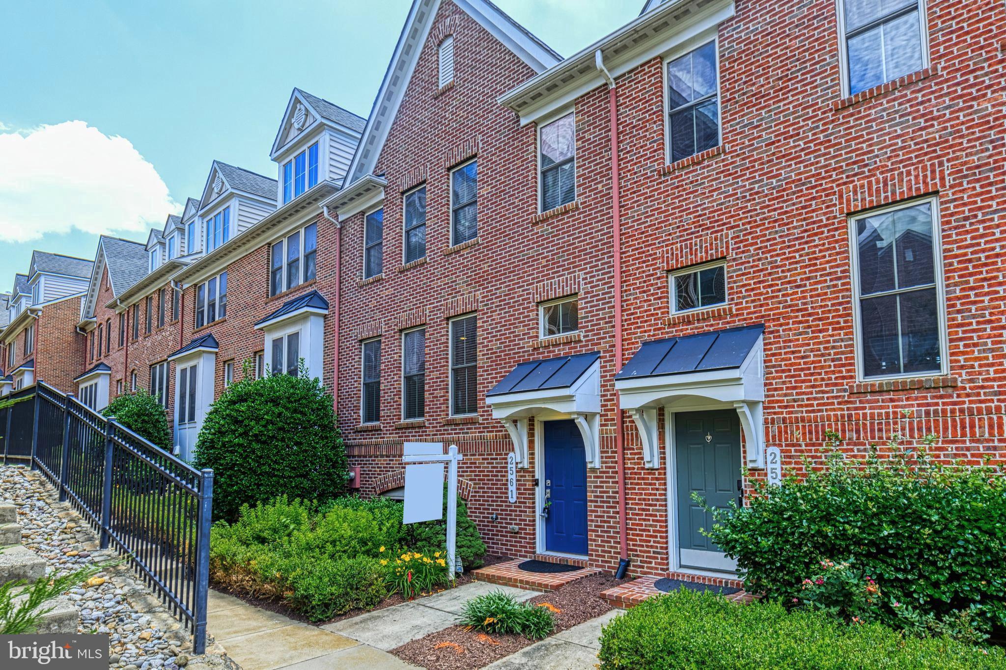 Real estate listing preview #1