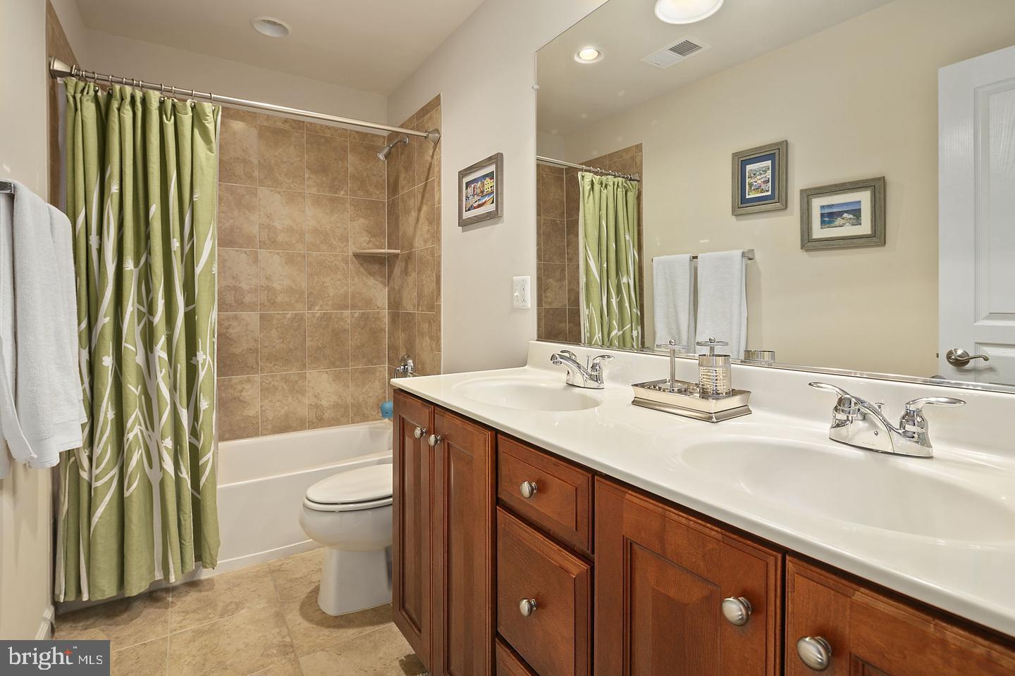 Real estate listing preview #23