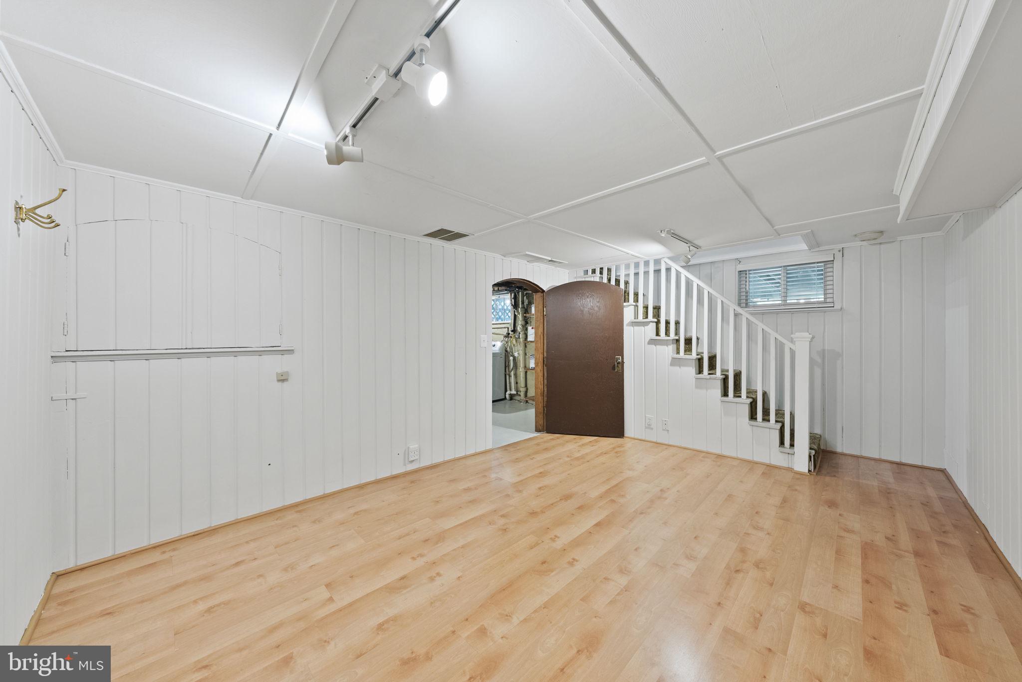 Real estate listing preview #34