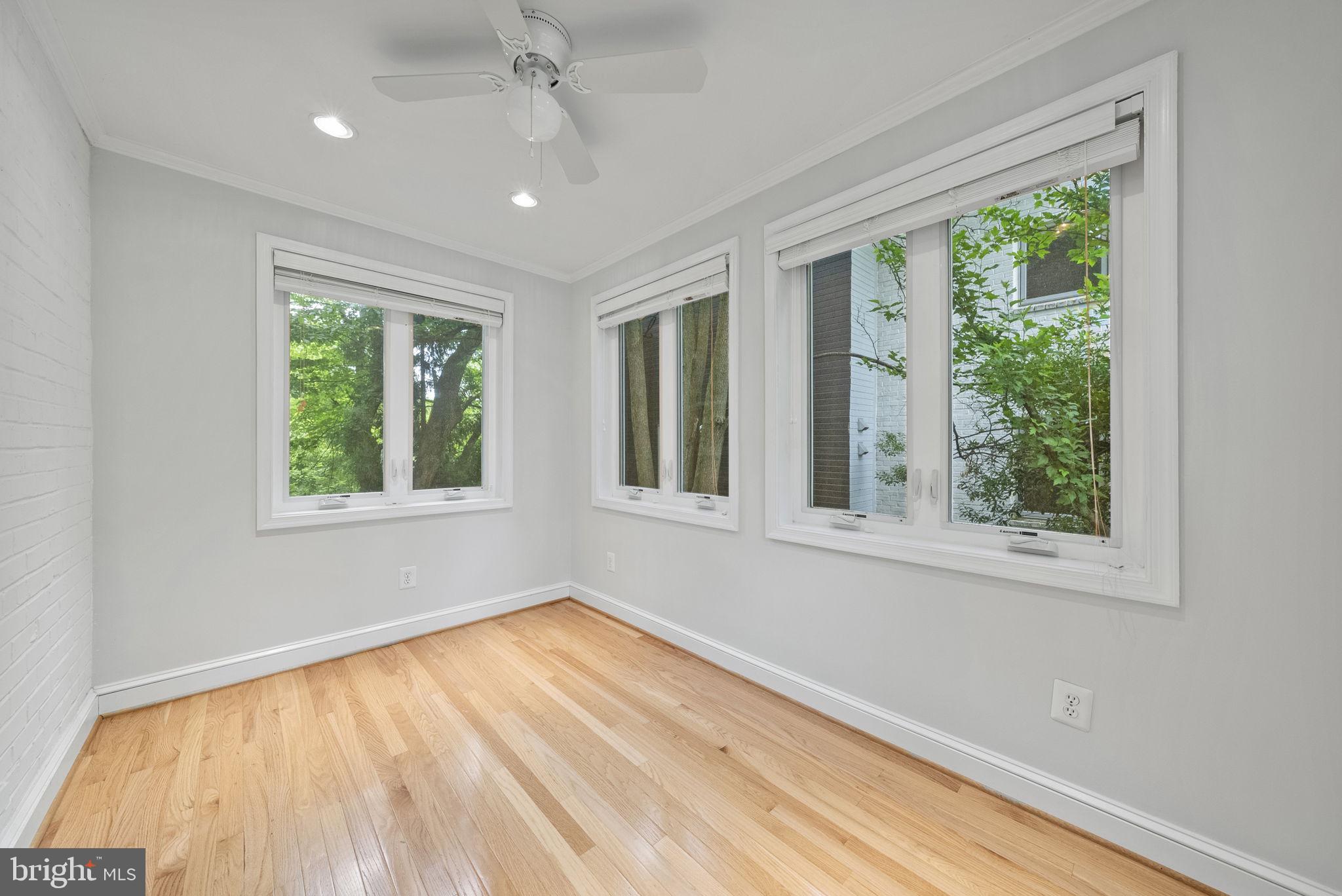 Real estate listing preview #18