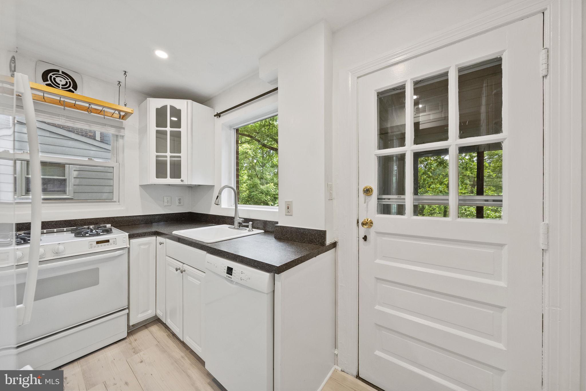 Real estate listing preview #15