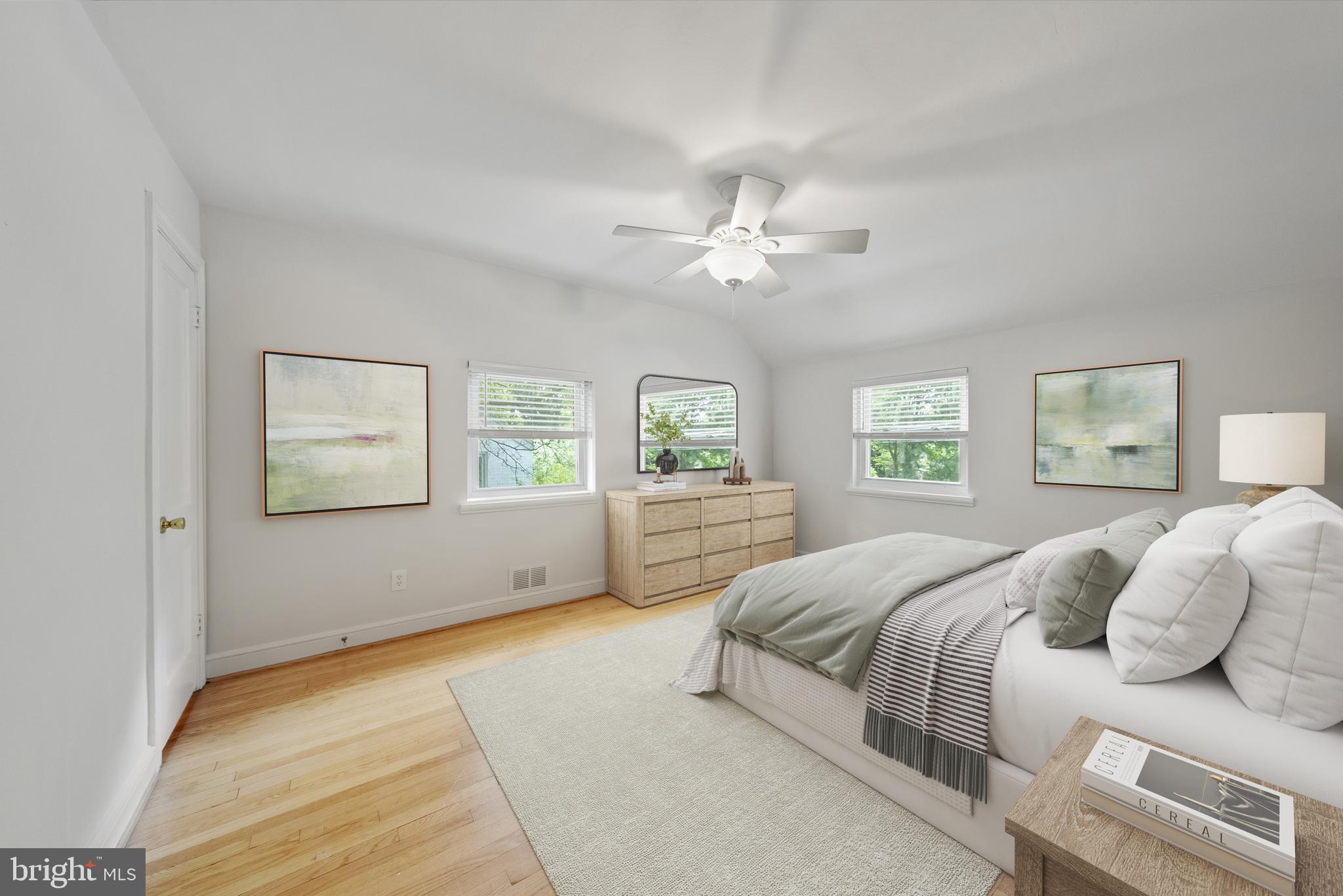 Real estate listing preview #24