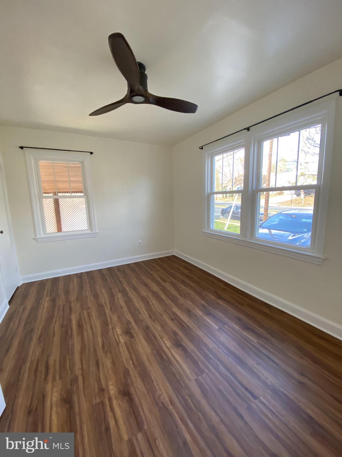 Real estate listing preview #6