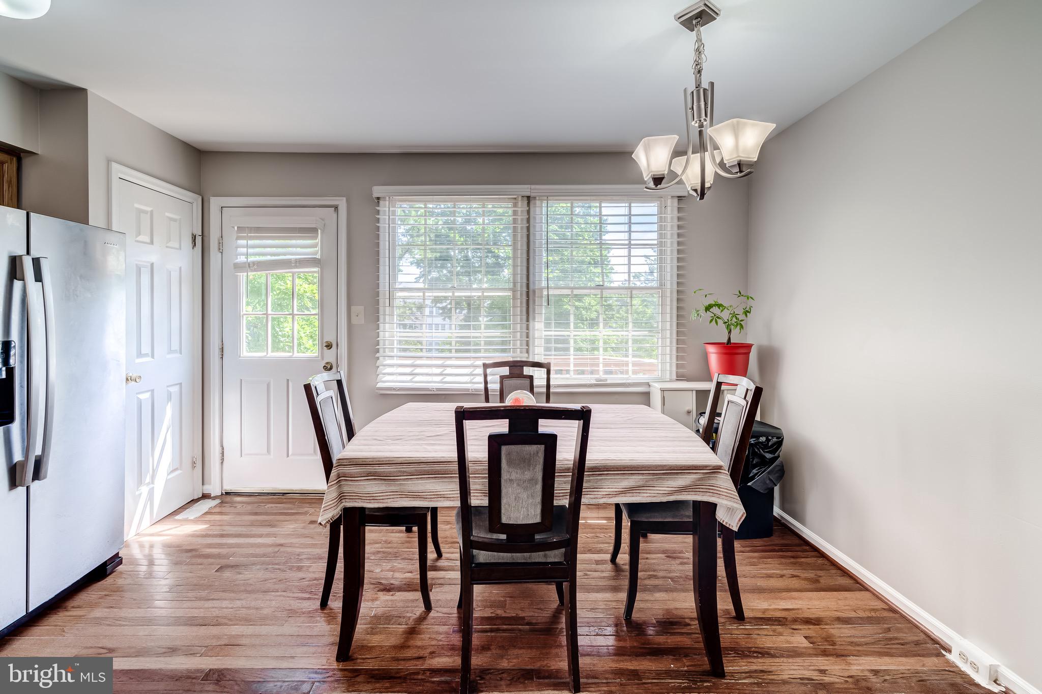 Real estate listing preview #8