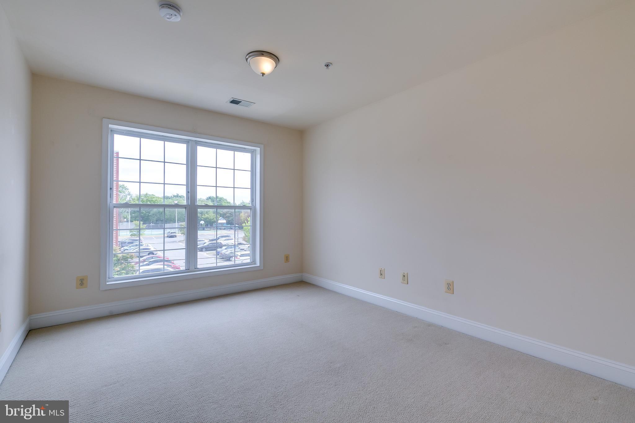 Real estate listing preview #32