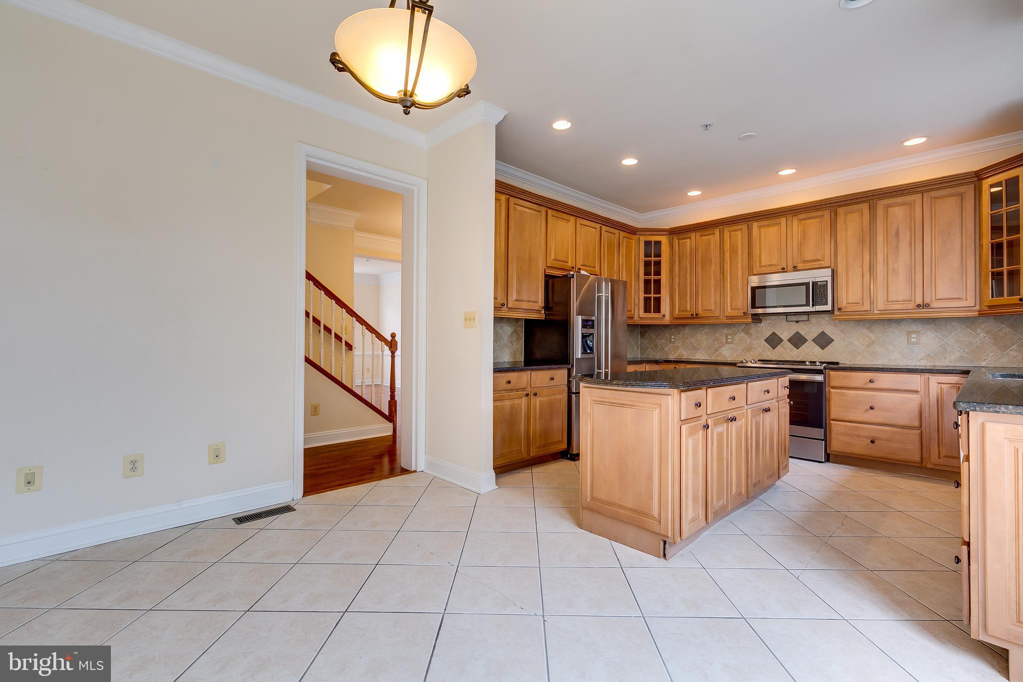 Real estate listing preview #24