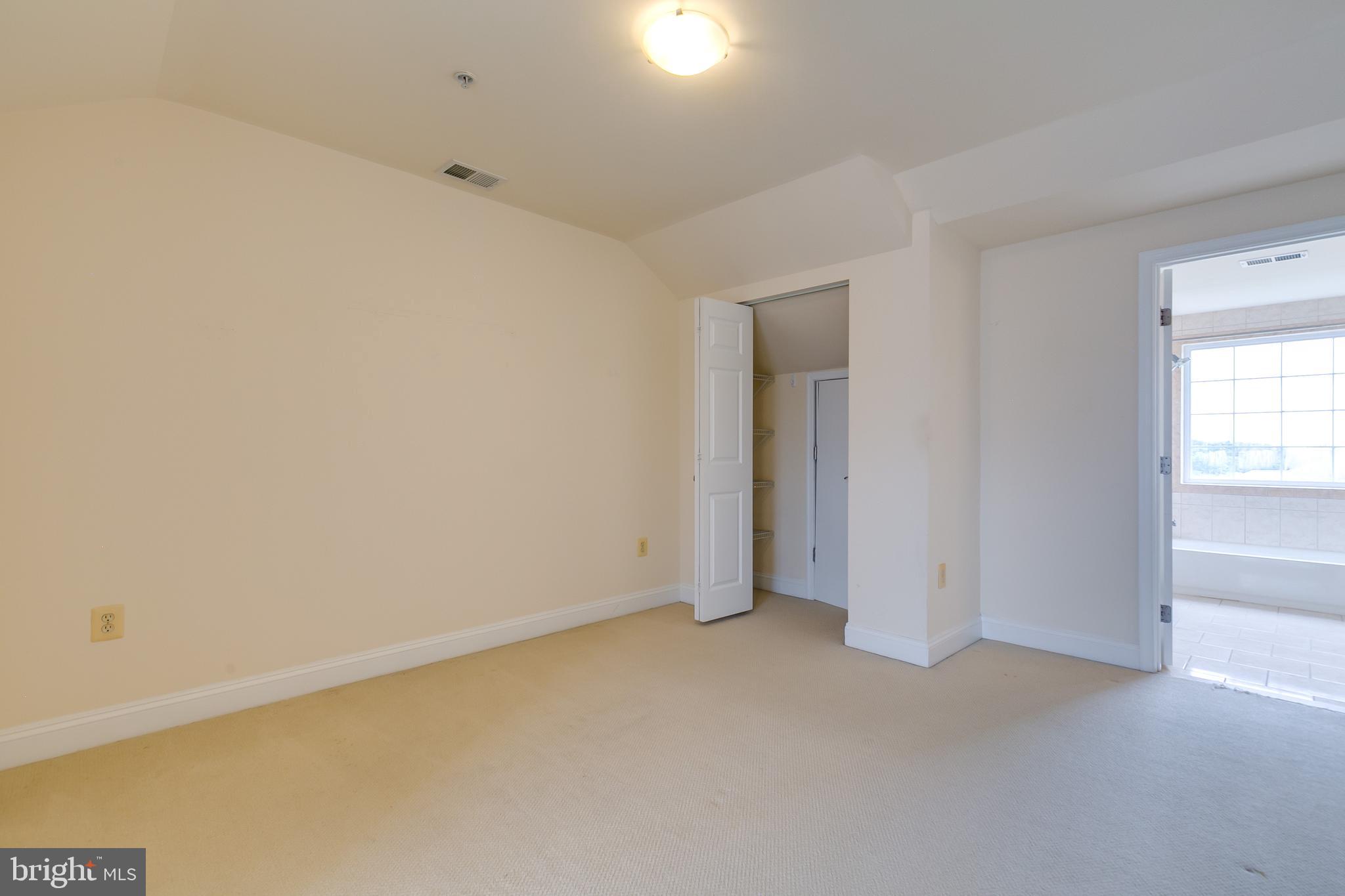 Real estate listing preview #42