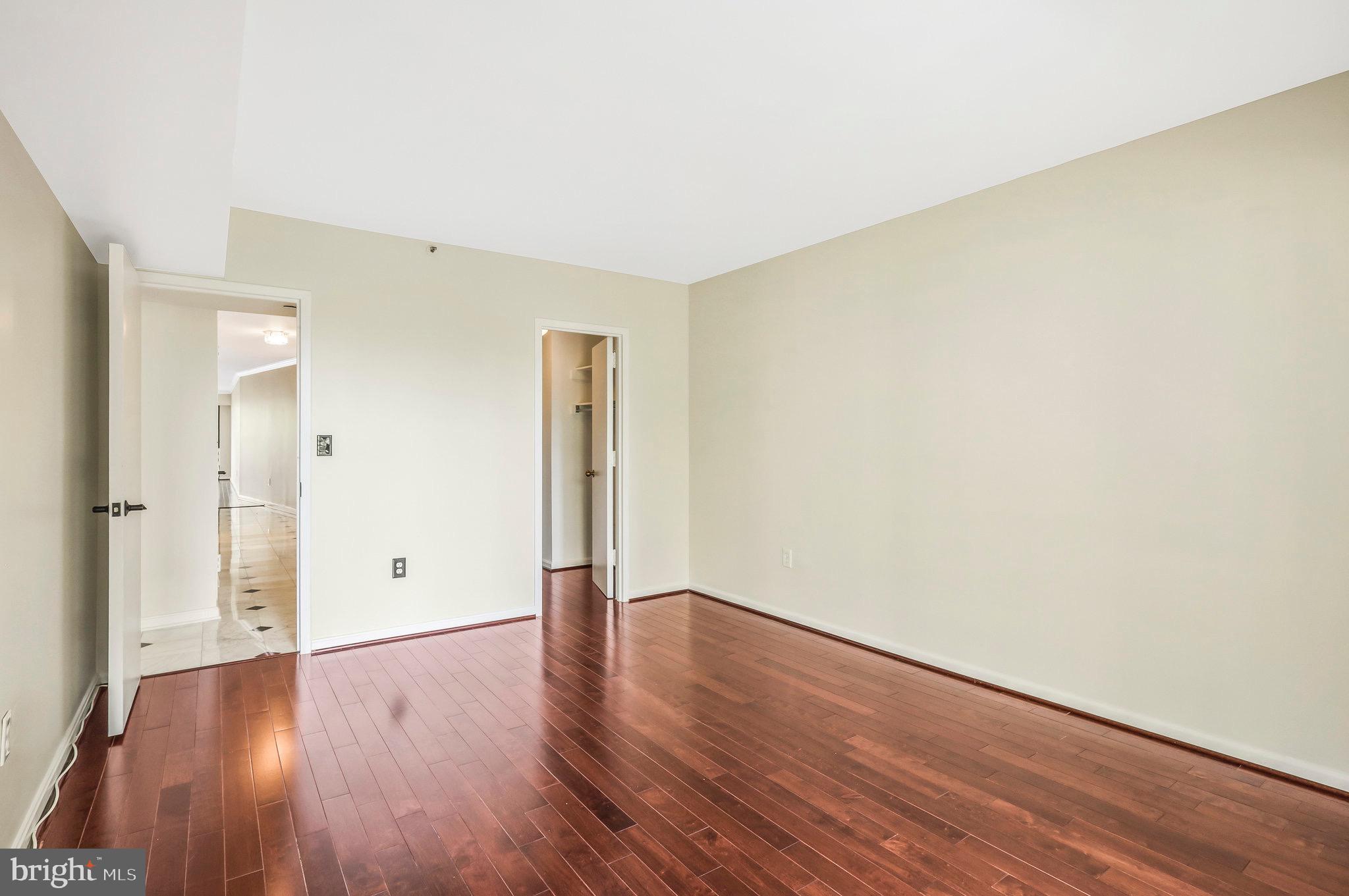 Real estate listing preview #18