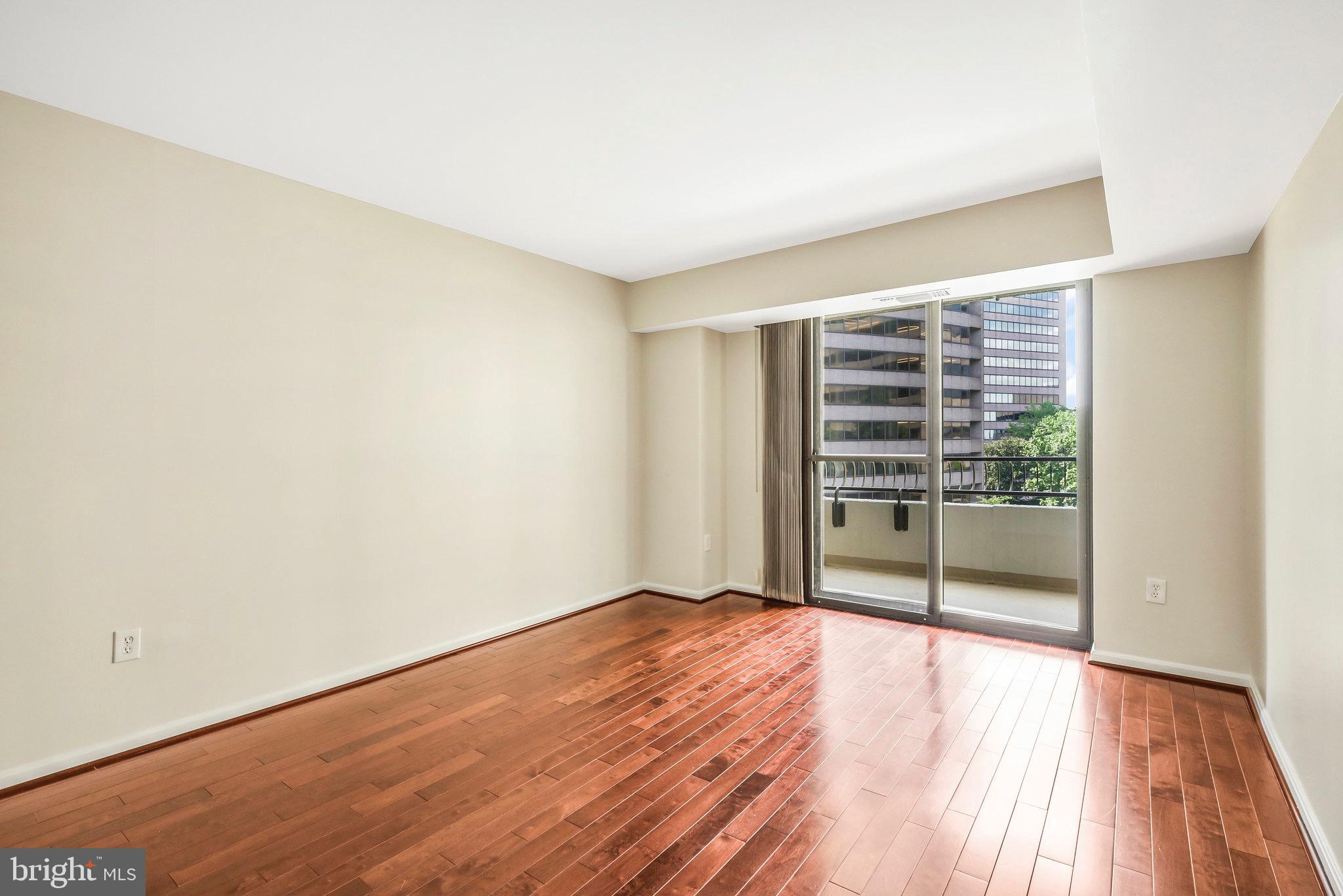 Real estate listing preview #17