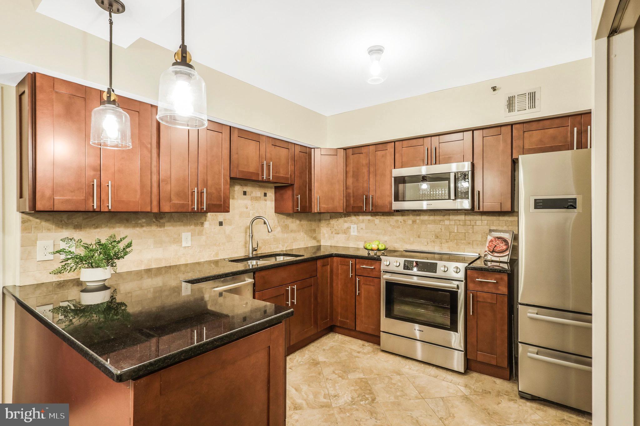 Real estate listing preview #8