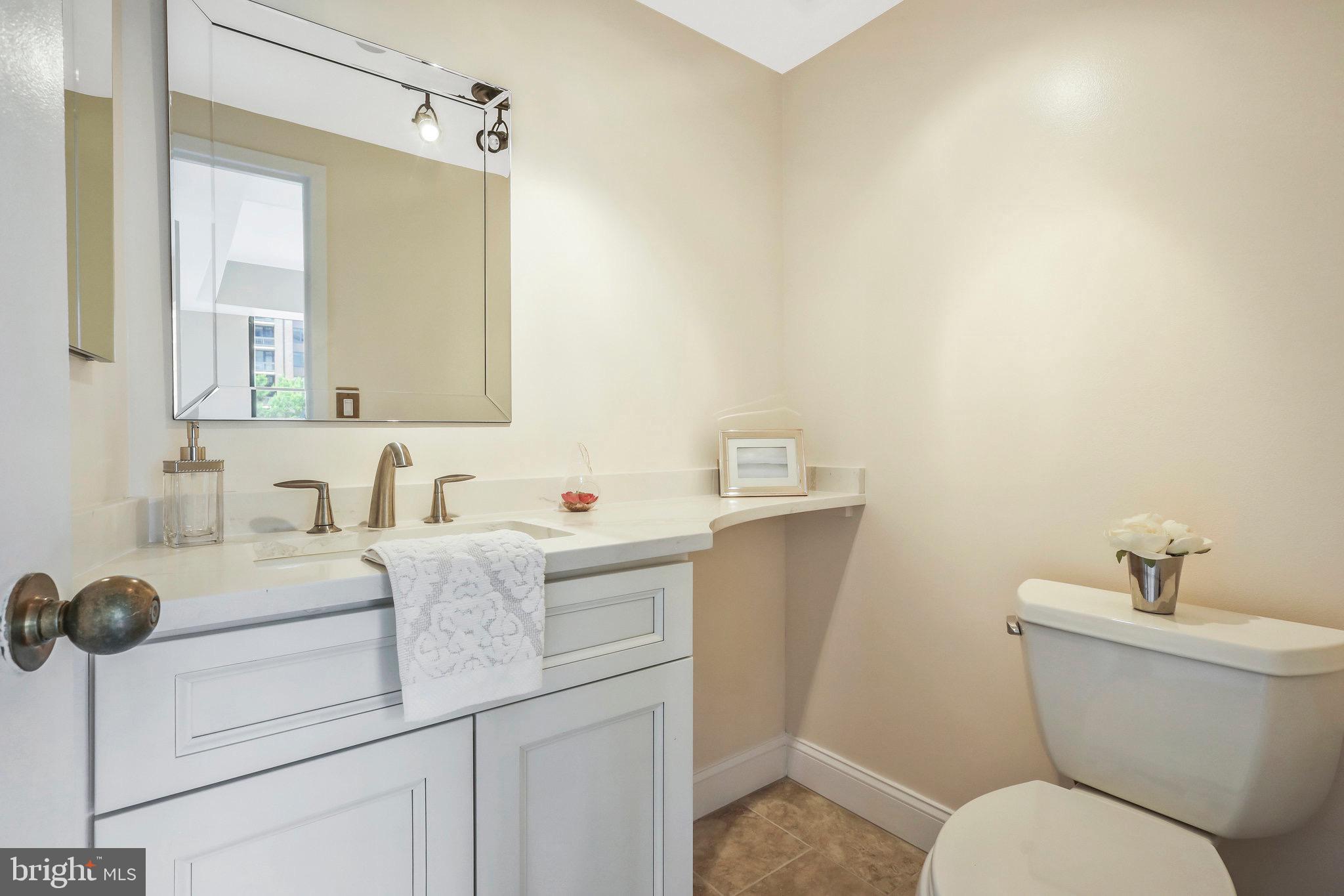 Real estate listing preview #24