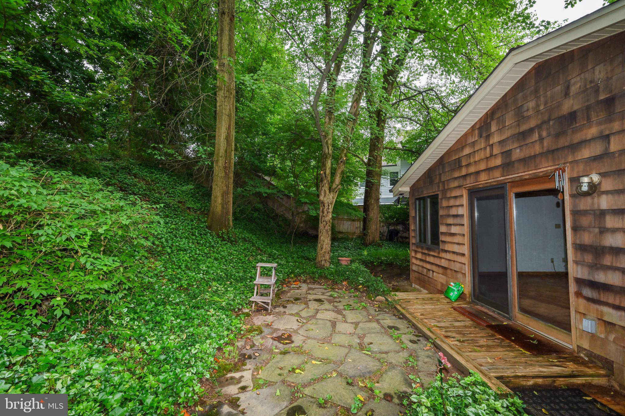 Real estate listing preview #10