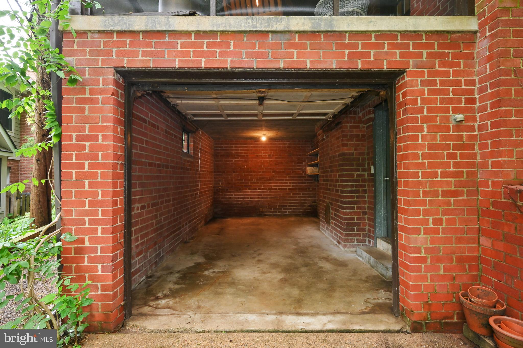 Real estate listing preview #3