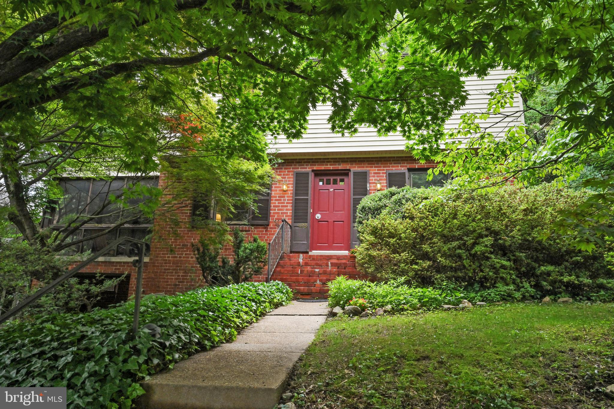 Real estate listing preview #4