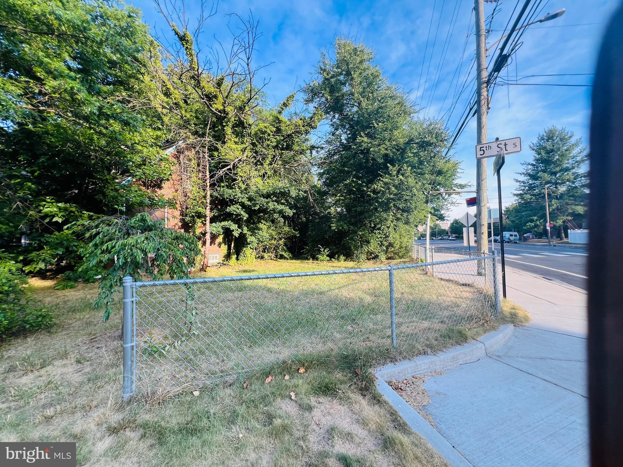 Real estate listing preview #6