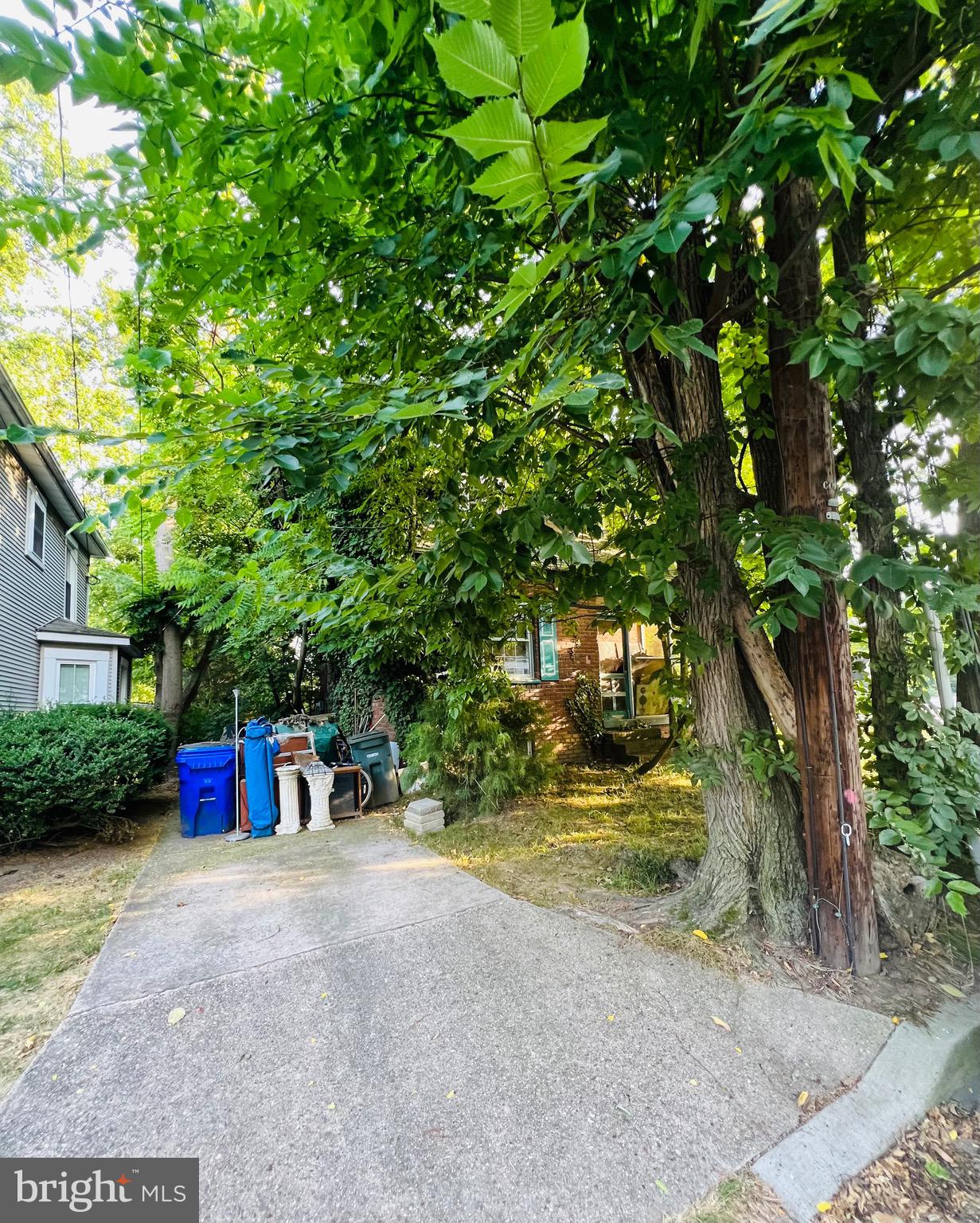 Real estate listing preview #2