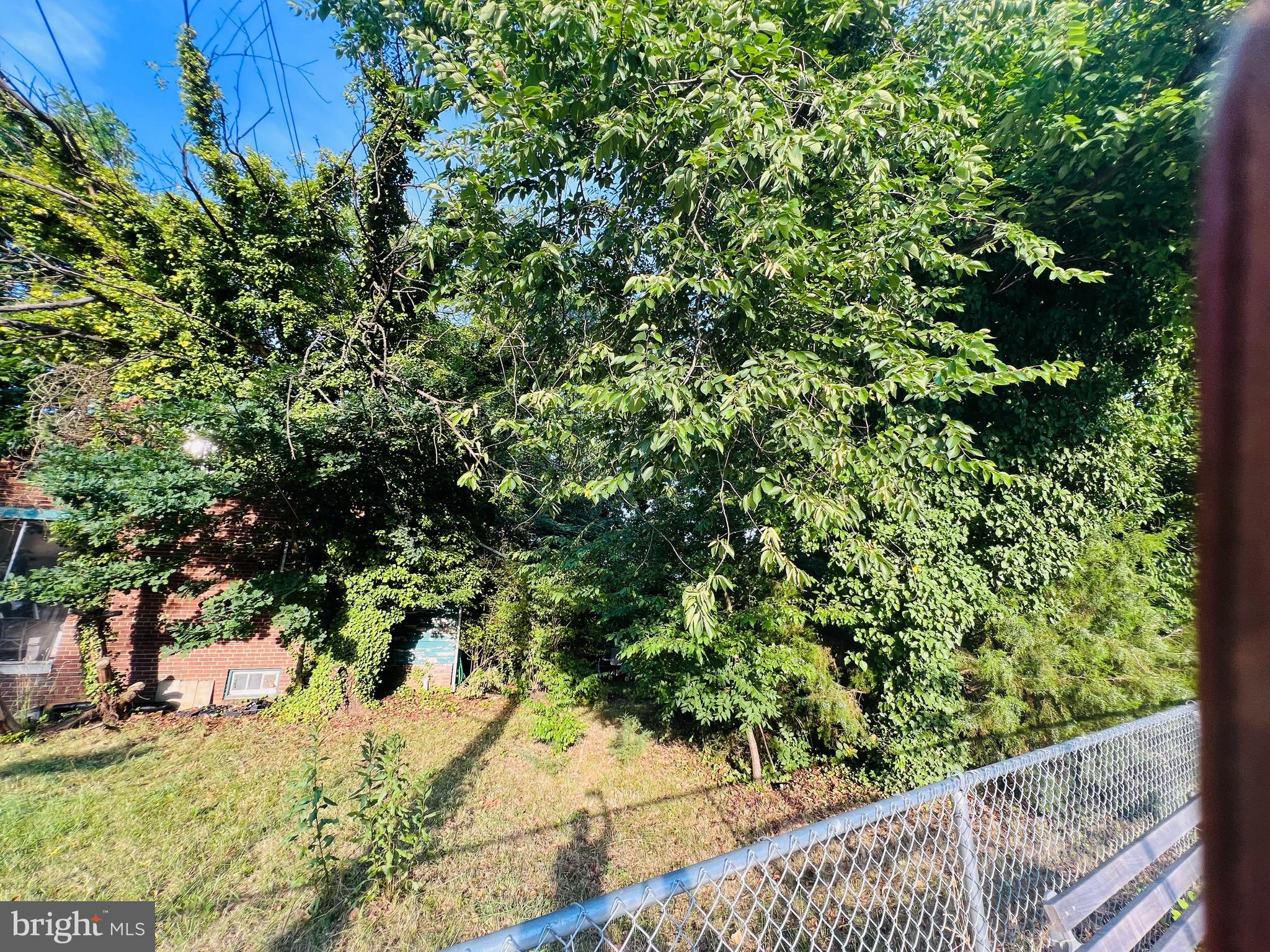 Real estate listing preview #8