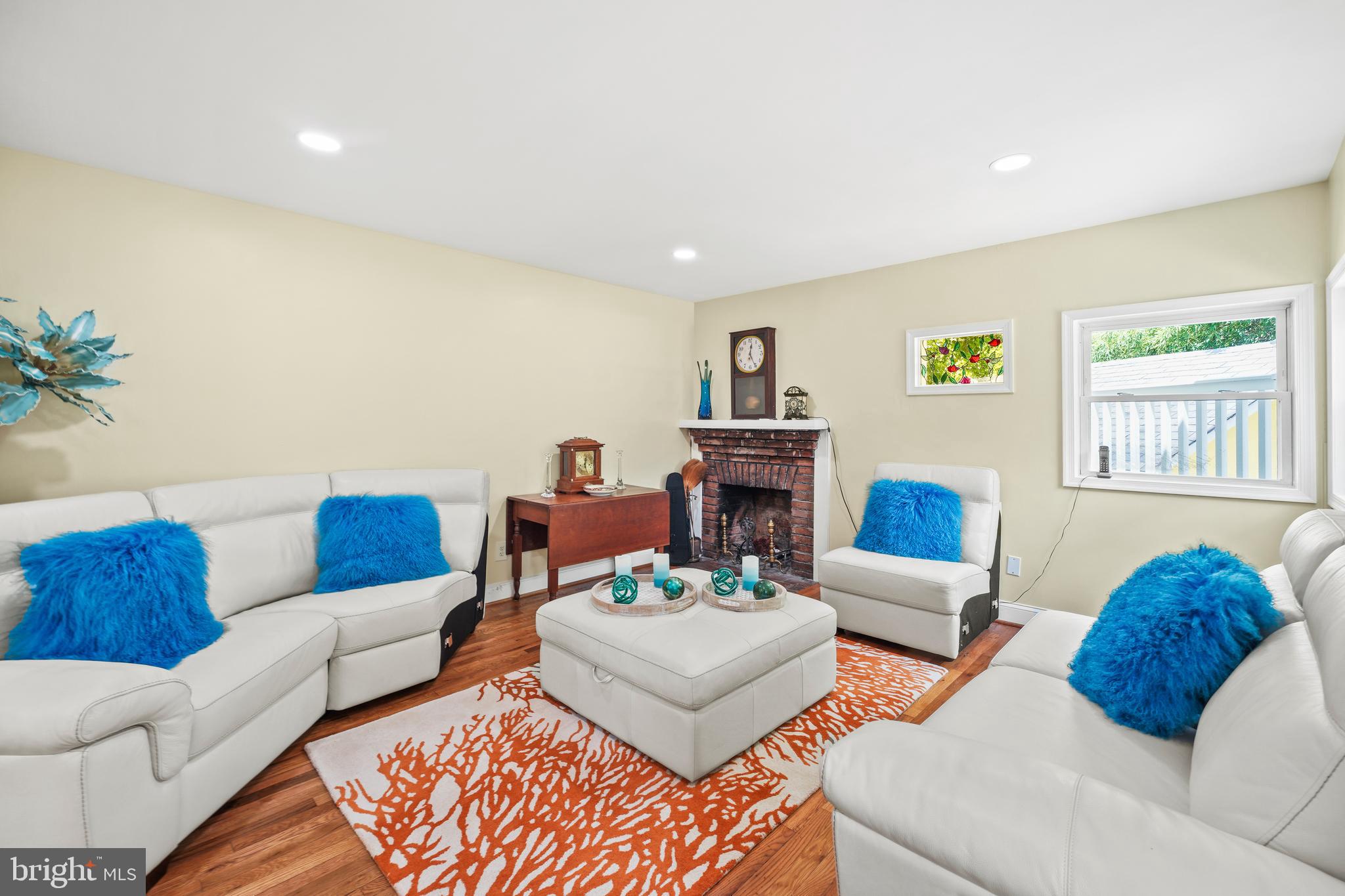 Real estate listing preview #11