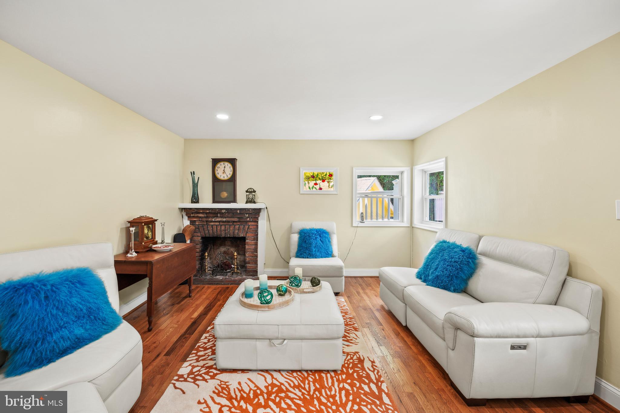 Real estate listing preview #12