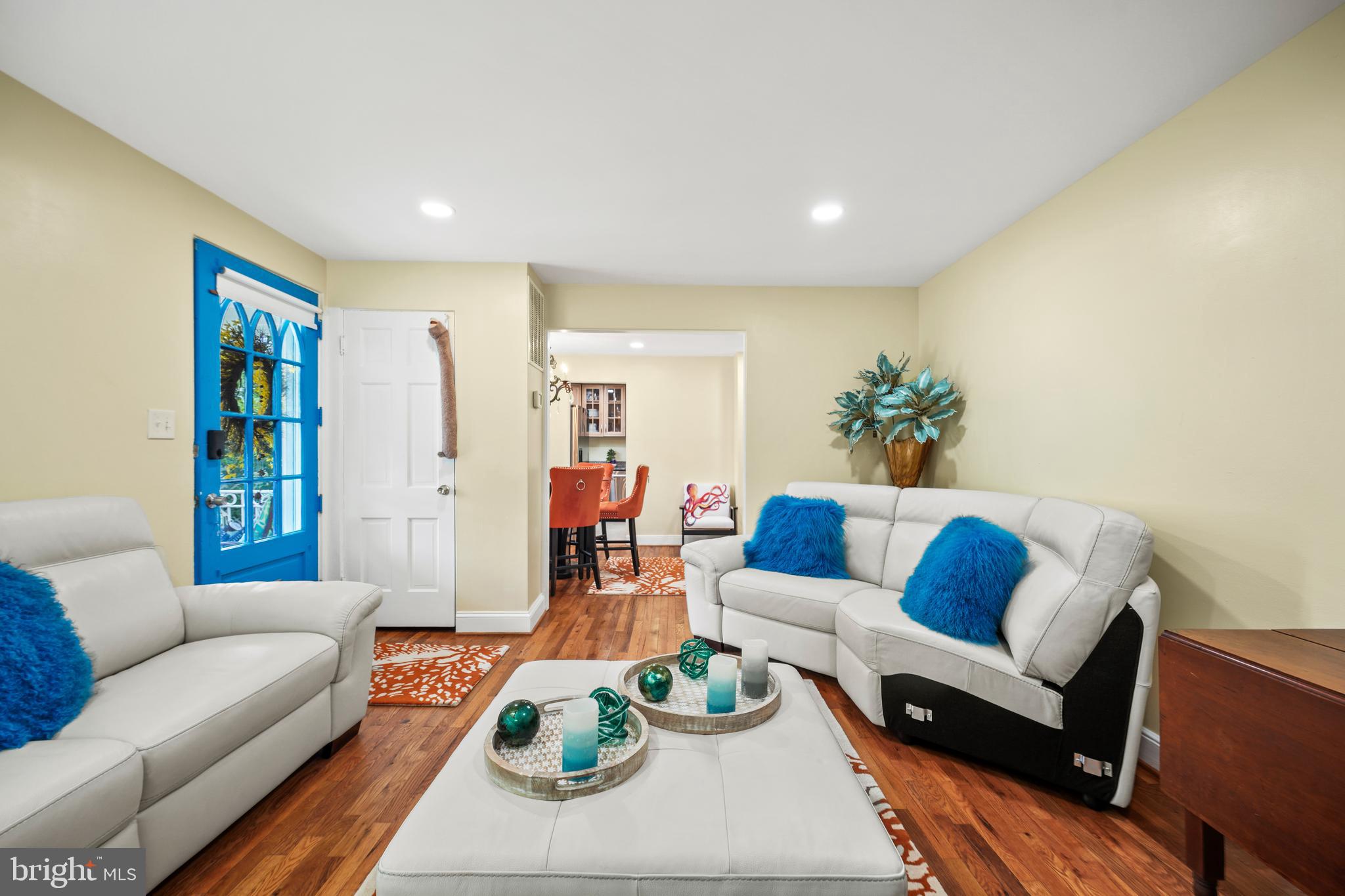 Real estate listing preview #8