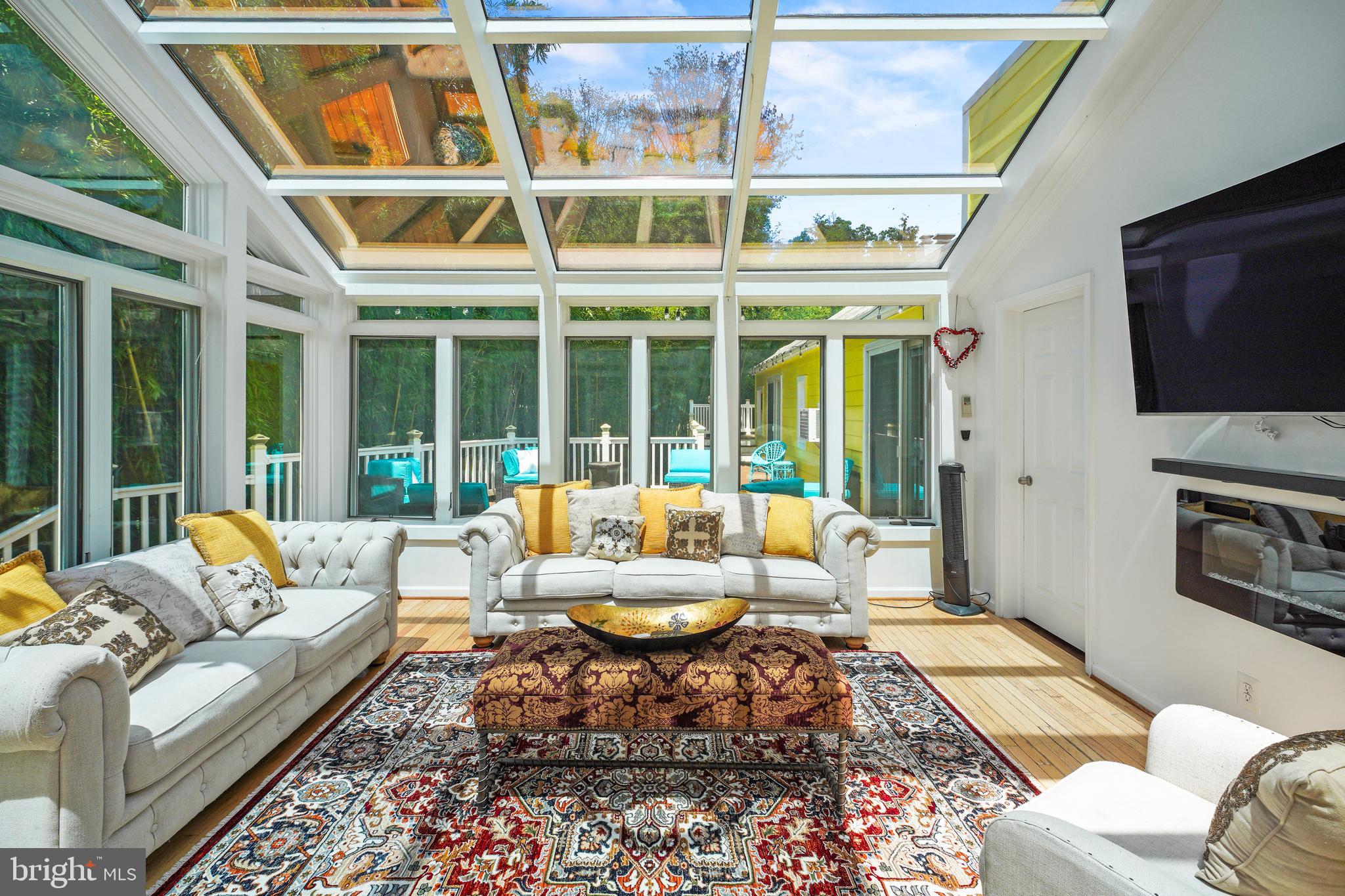 Real estate listing preview #4