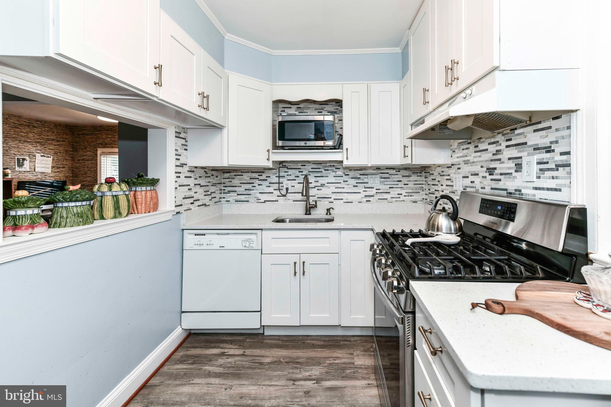 Real estate listing preview #8