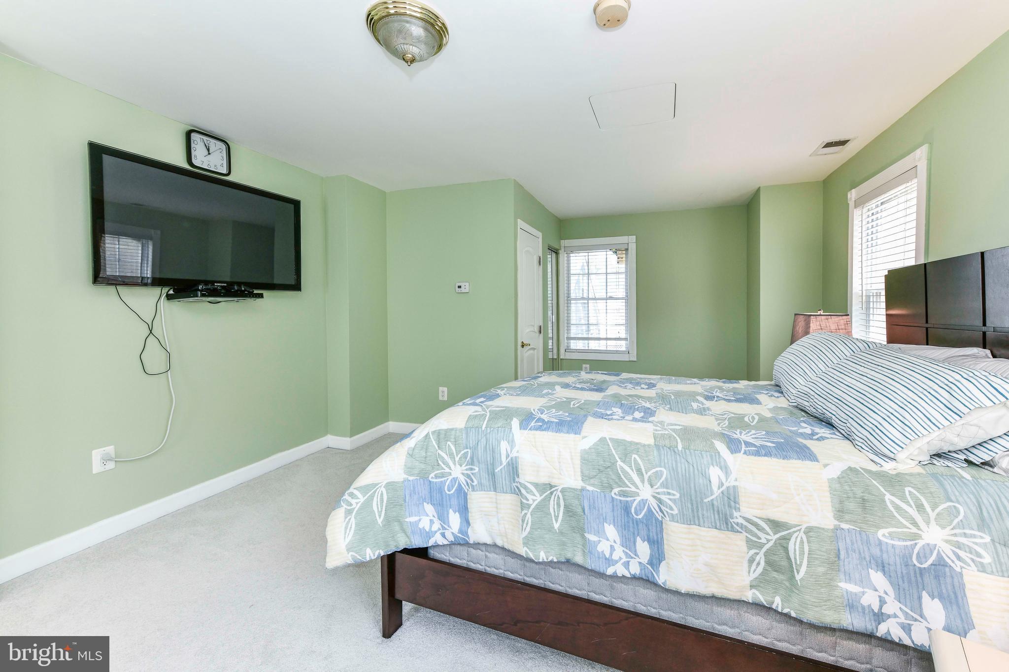 Real estate listing preview #14