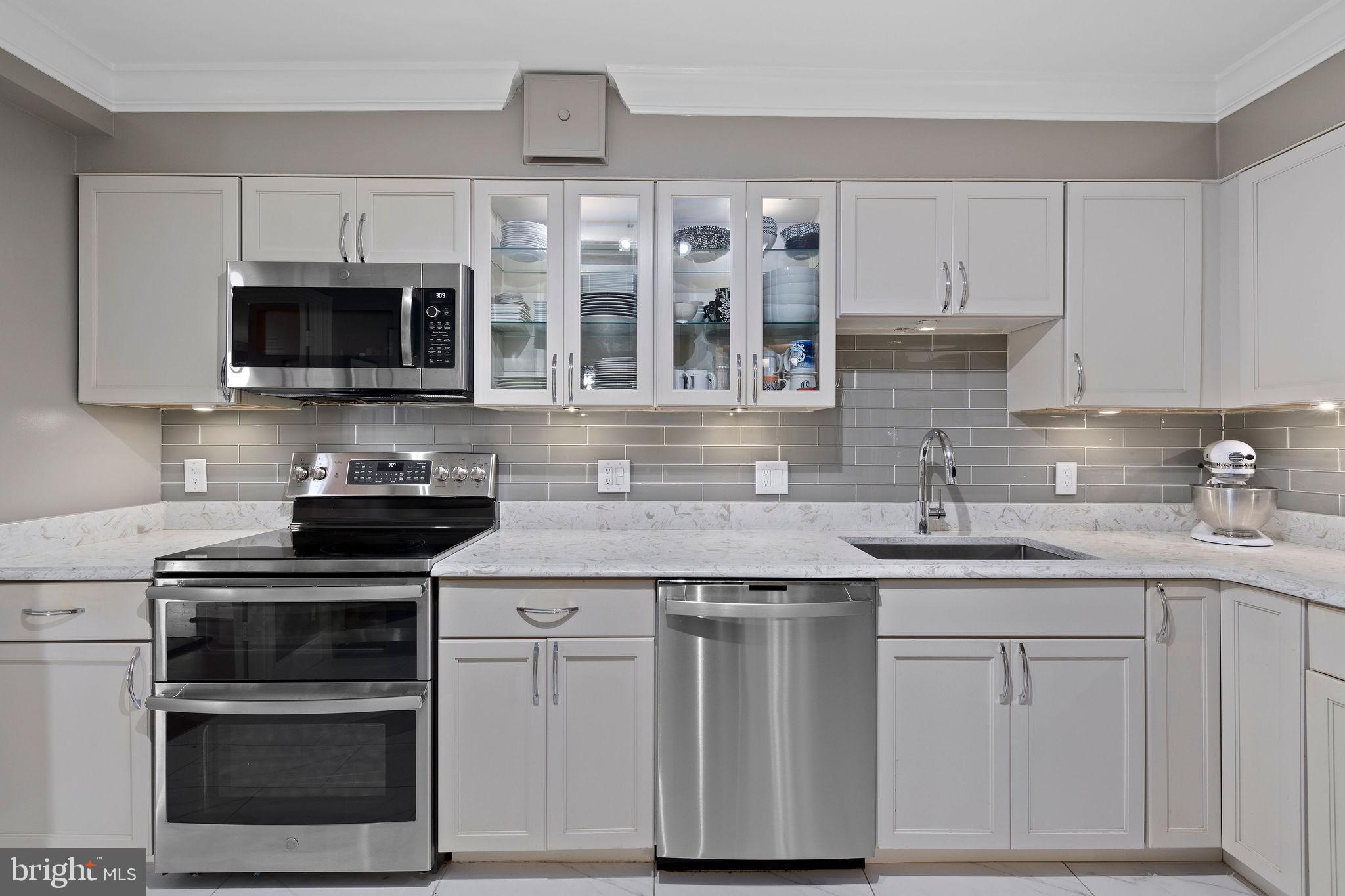 Real estate listing preview #25