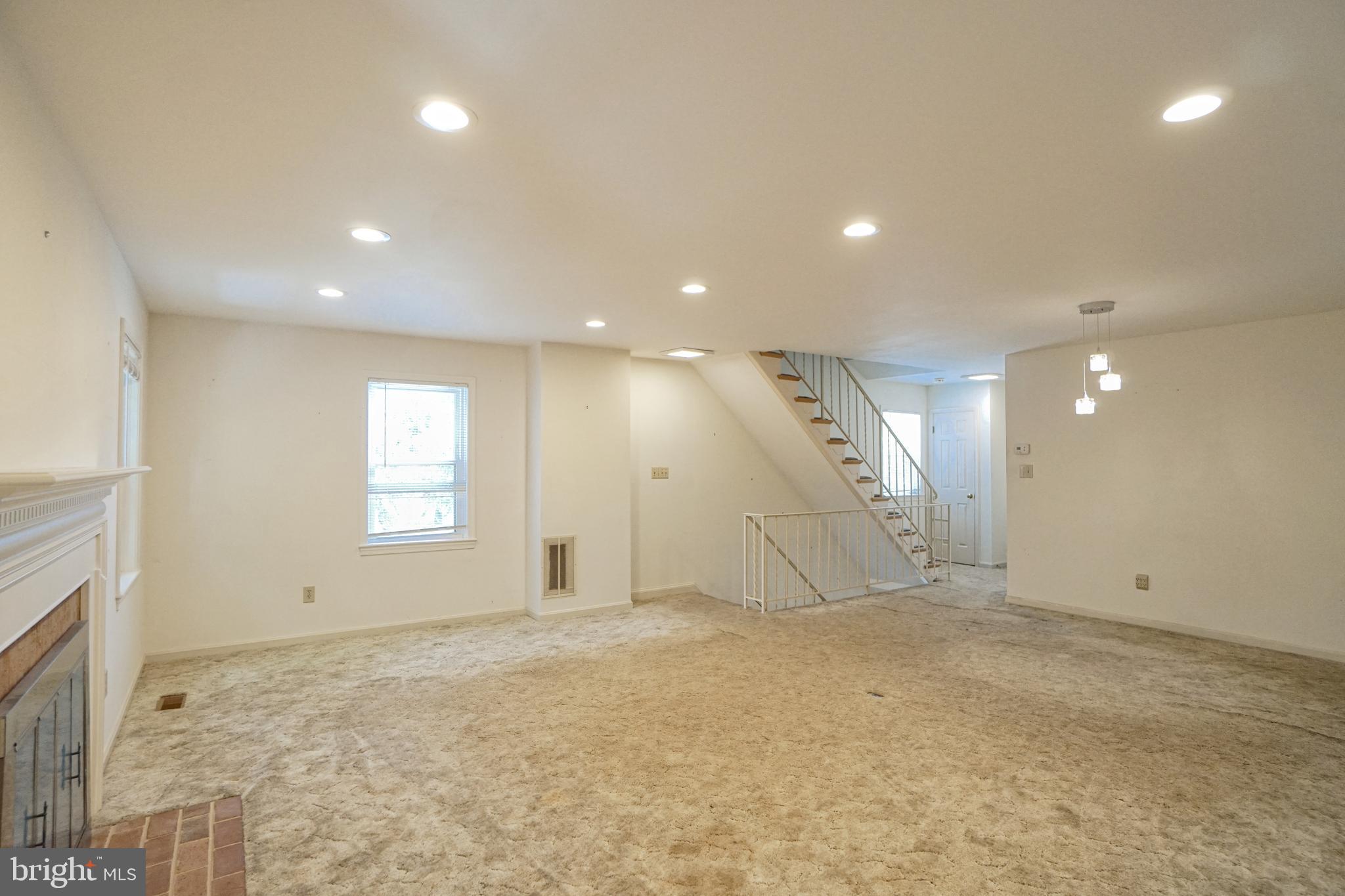 Real estate listing preview #11