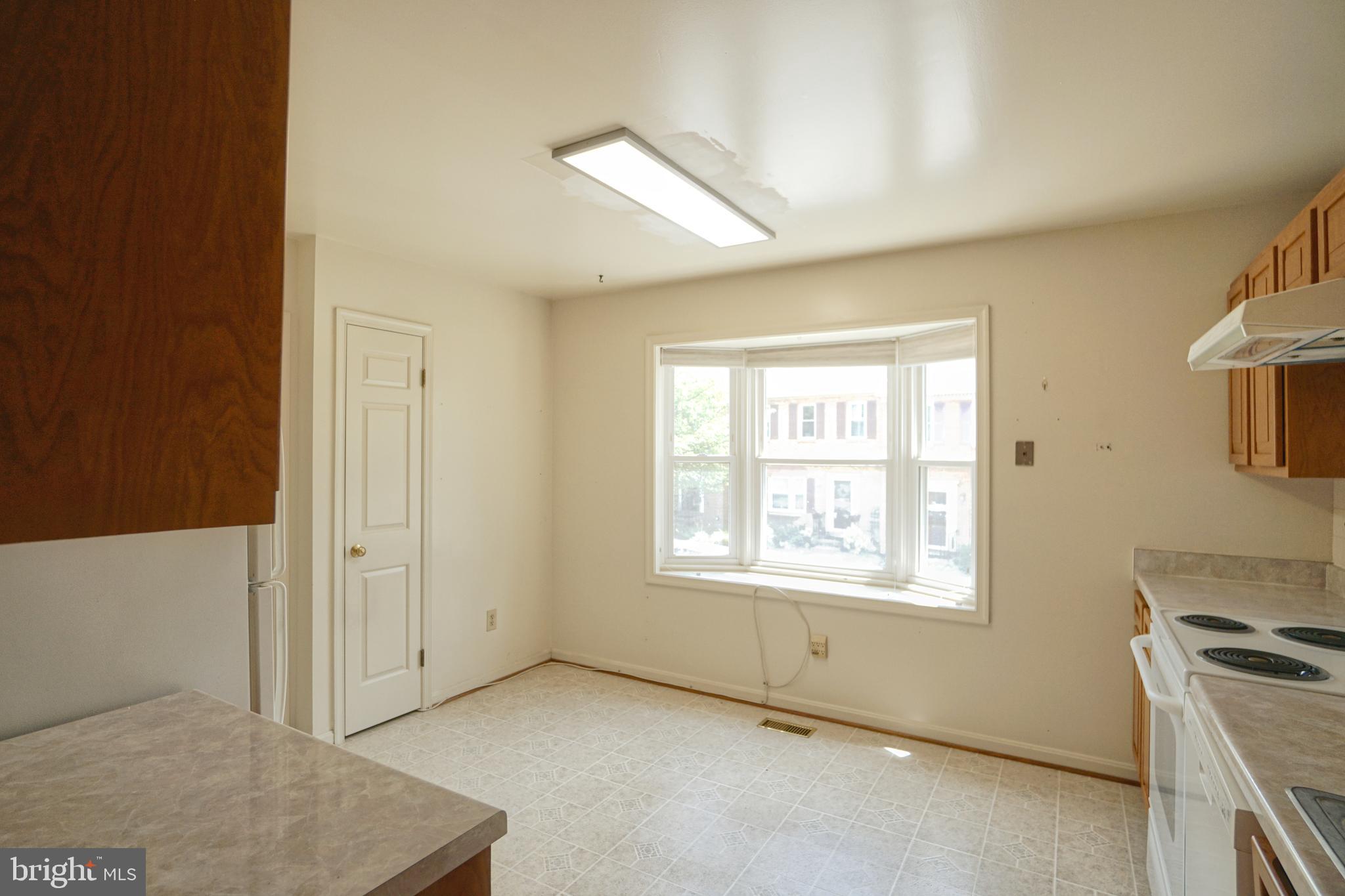 Real estate listing preview #8