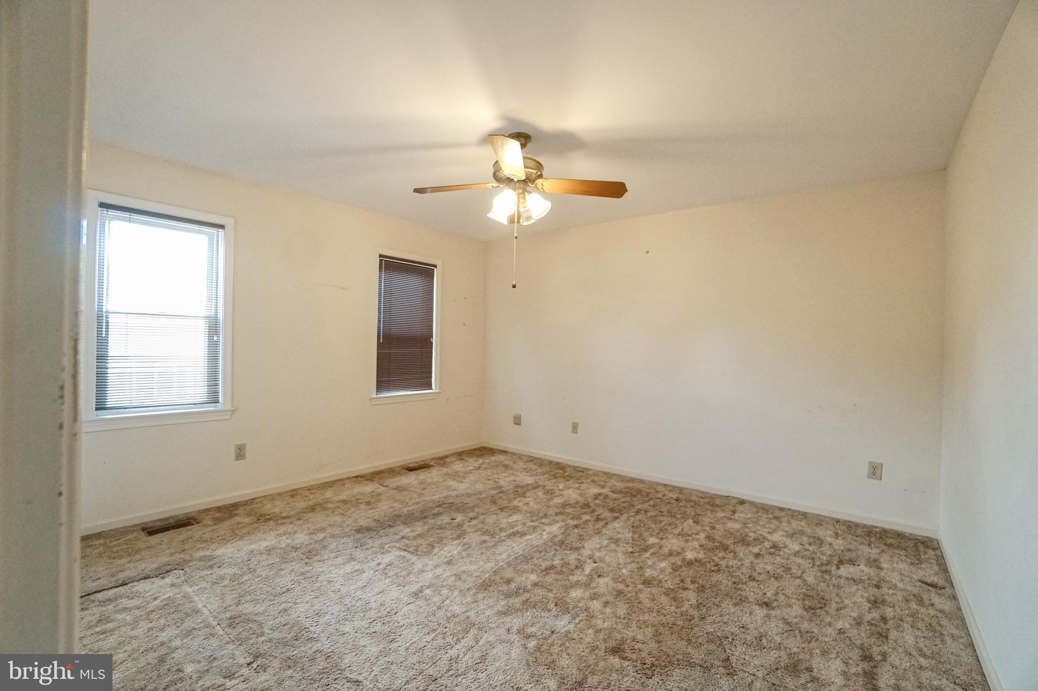 Real estate listing preview #12