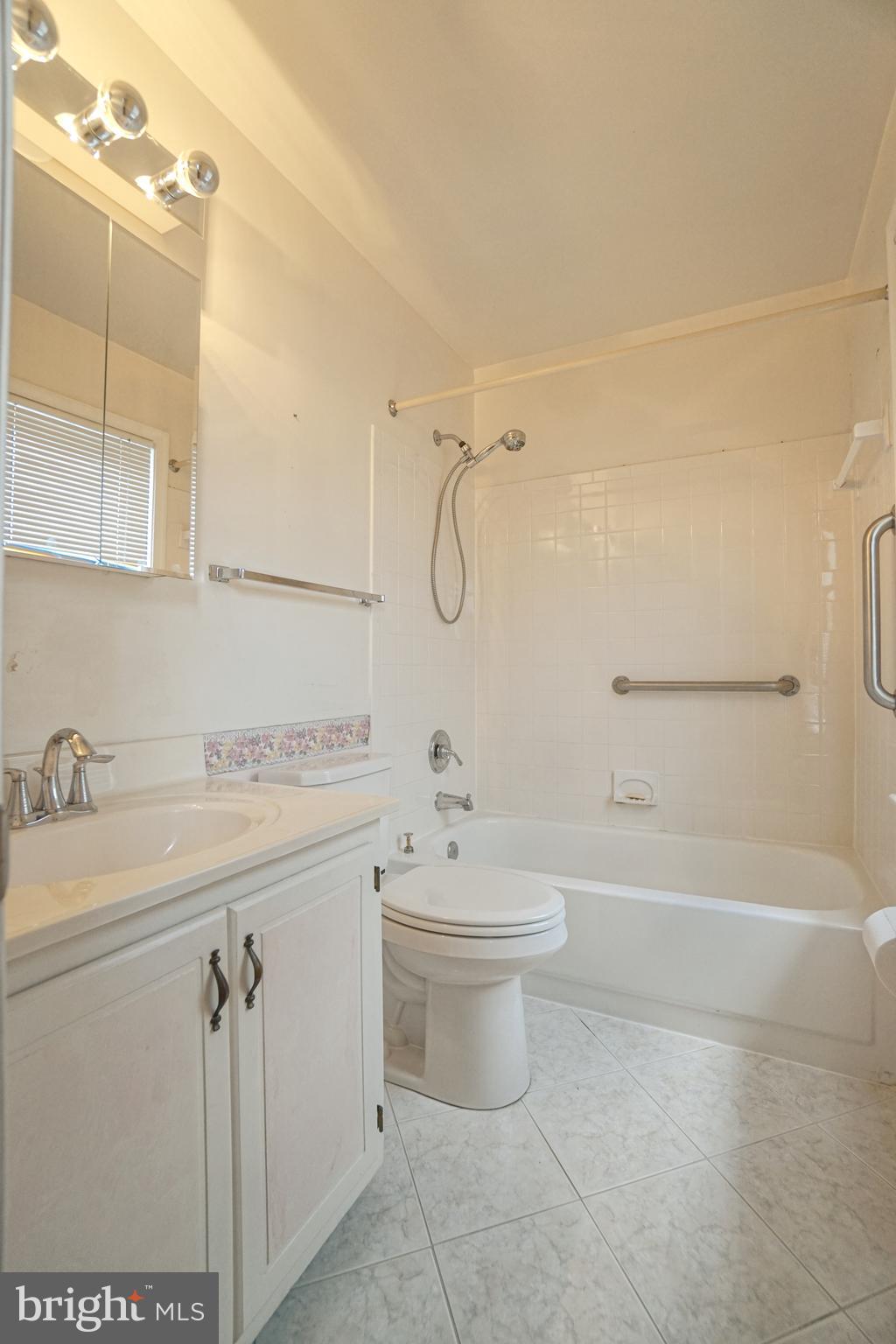 Real estate listing preview #13