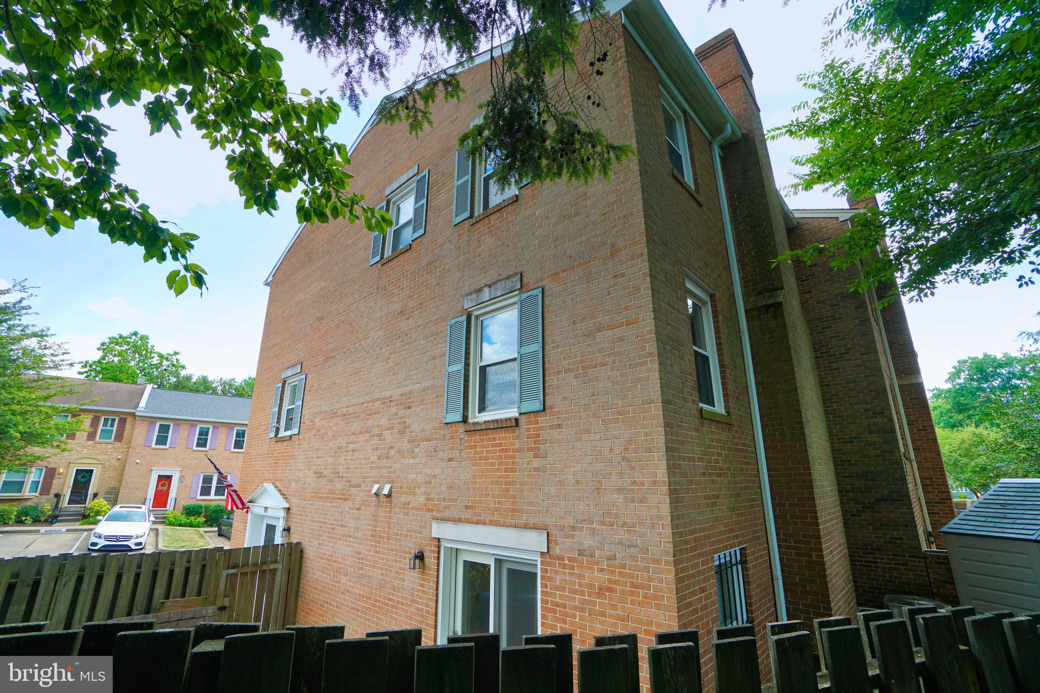 Real estate listing preview #3