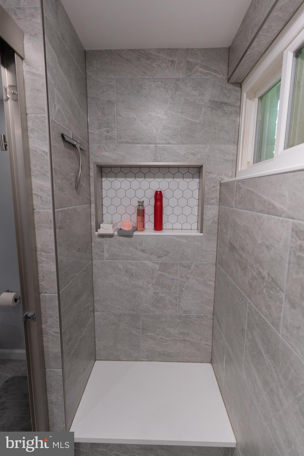 Real estate listing preview #24