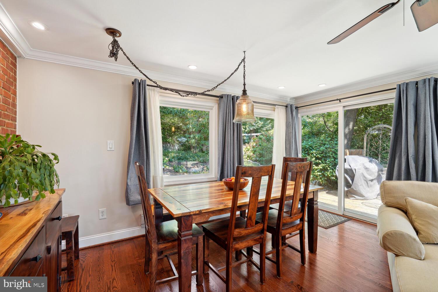 Real estate listing preview #8